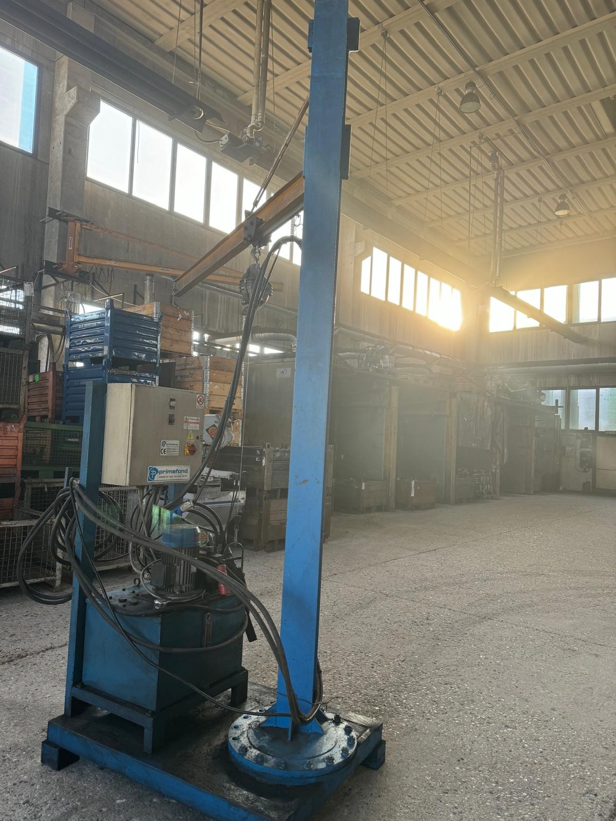 SMATEROZZATORE A CUNEO completo di gru bandiera  in vendita - foto 3