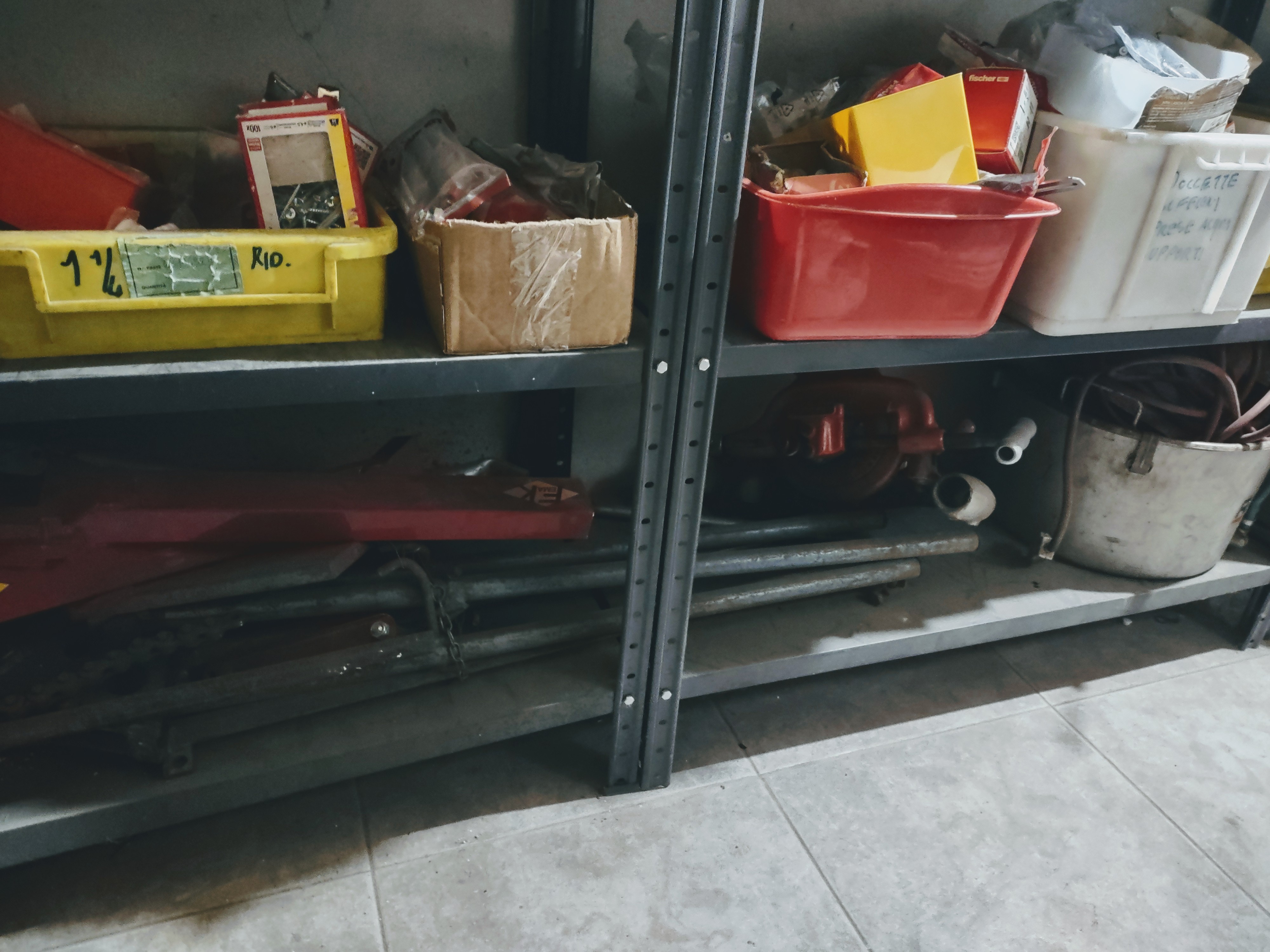 per cessata attivita offresi attrezzature e materiali  in vendita - foto 4