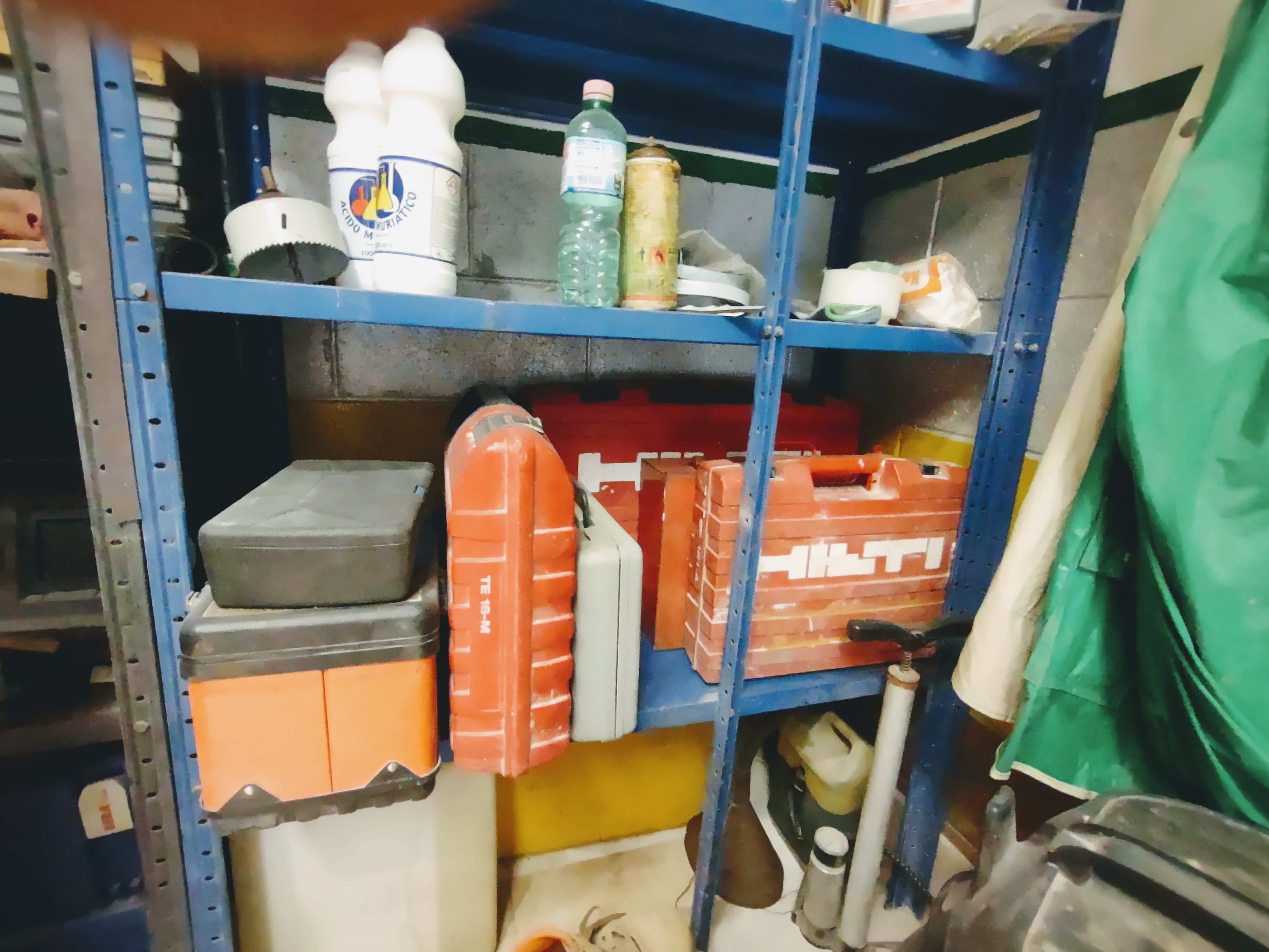 per cessata attivita offresi attrezzature e materiali  in vendita - foto 12