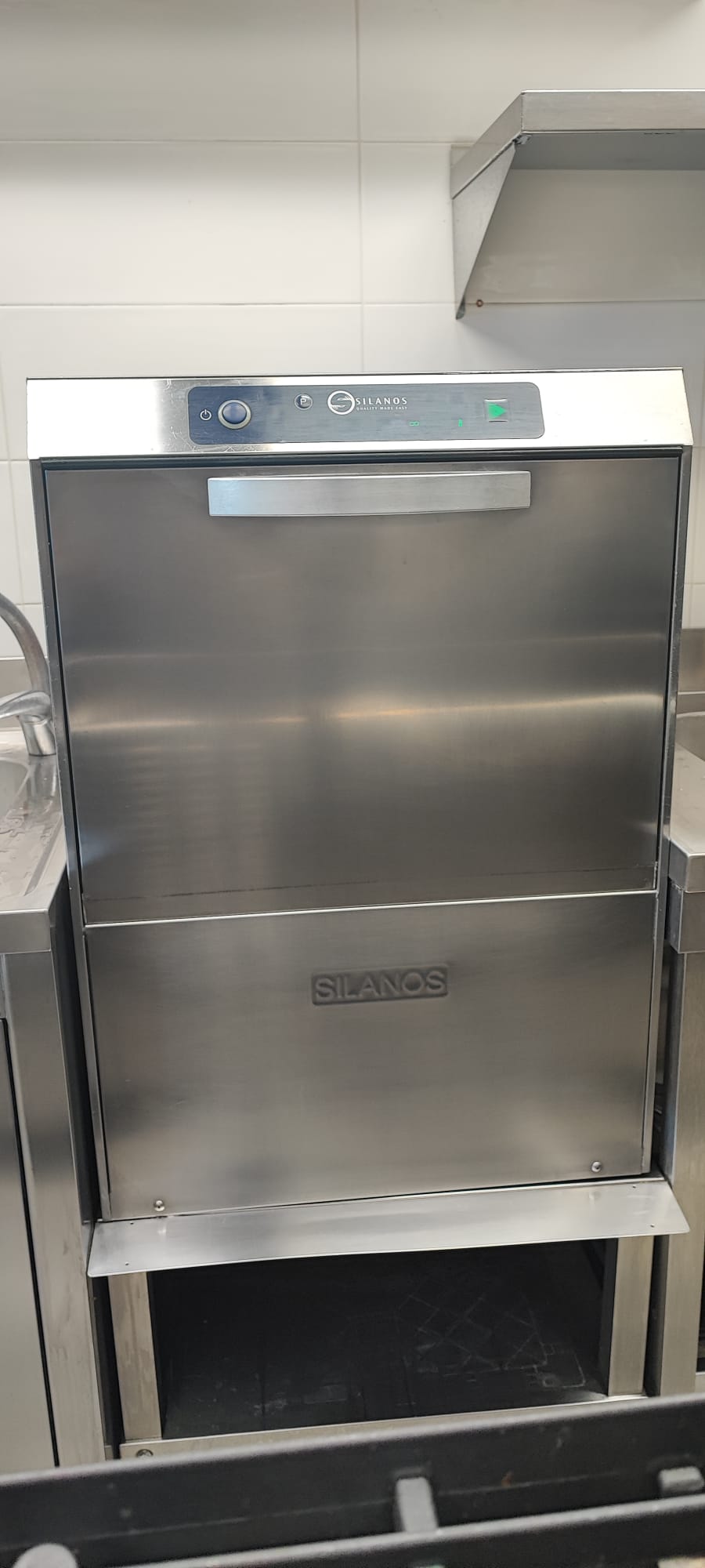 Lavastoviglie professionale SILANOS per ristorante in vendita - foto 1