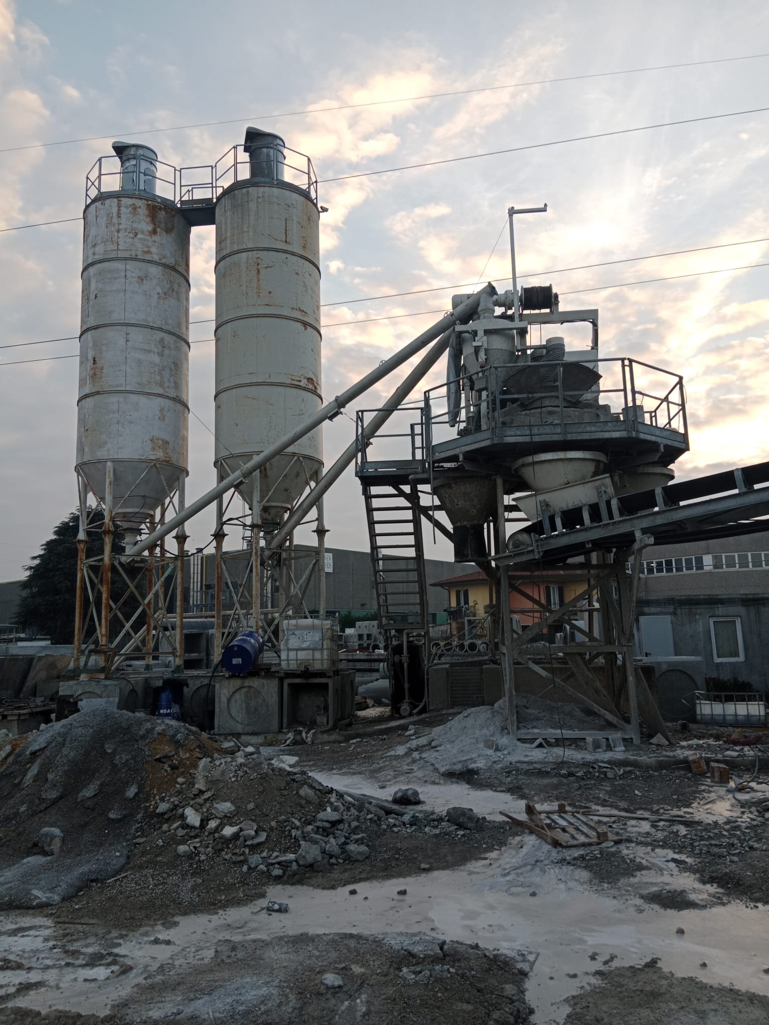 Impianto di Betonaggio - Alta Efficienza e Massima Affi in vendita - foto 3