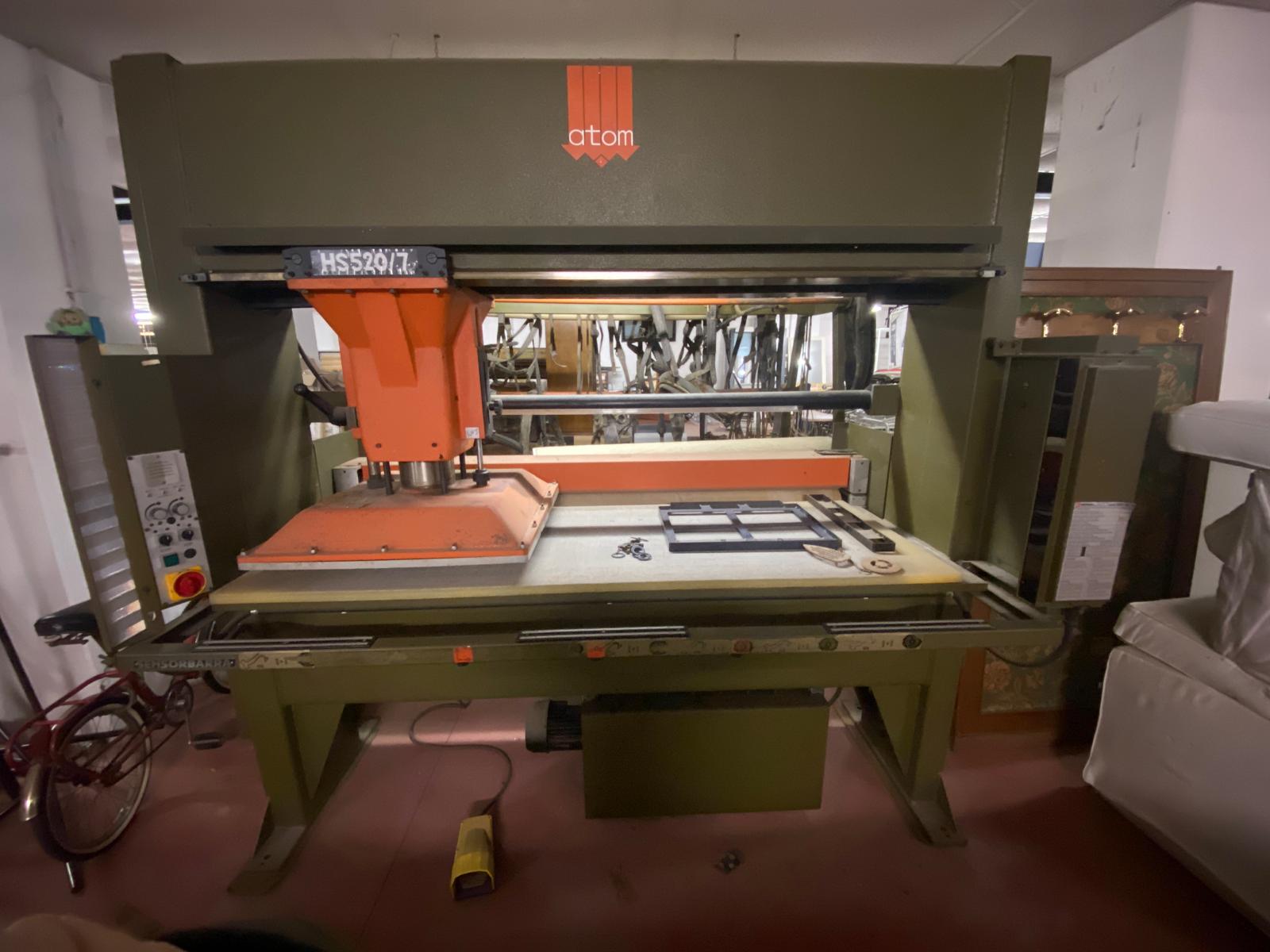 Lavorazione pelli e cuoio in vendita