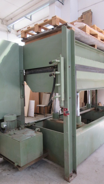 Pressa oleodinamica Manni funzionante e revisionata in vendita - foto 9