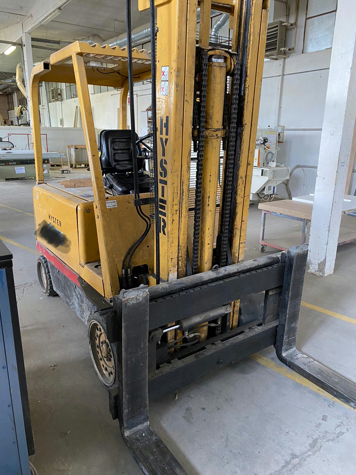 Carrello elevatore elettrico Hyster 50 q in vendita - foto 3