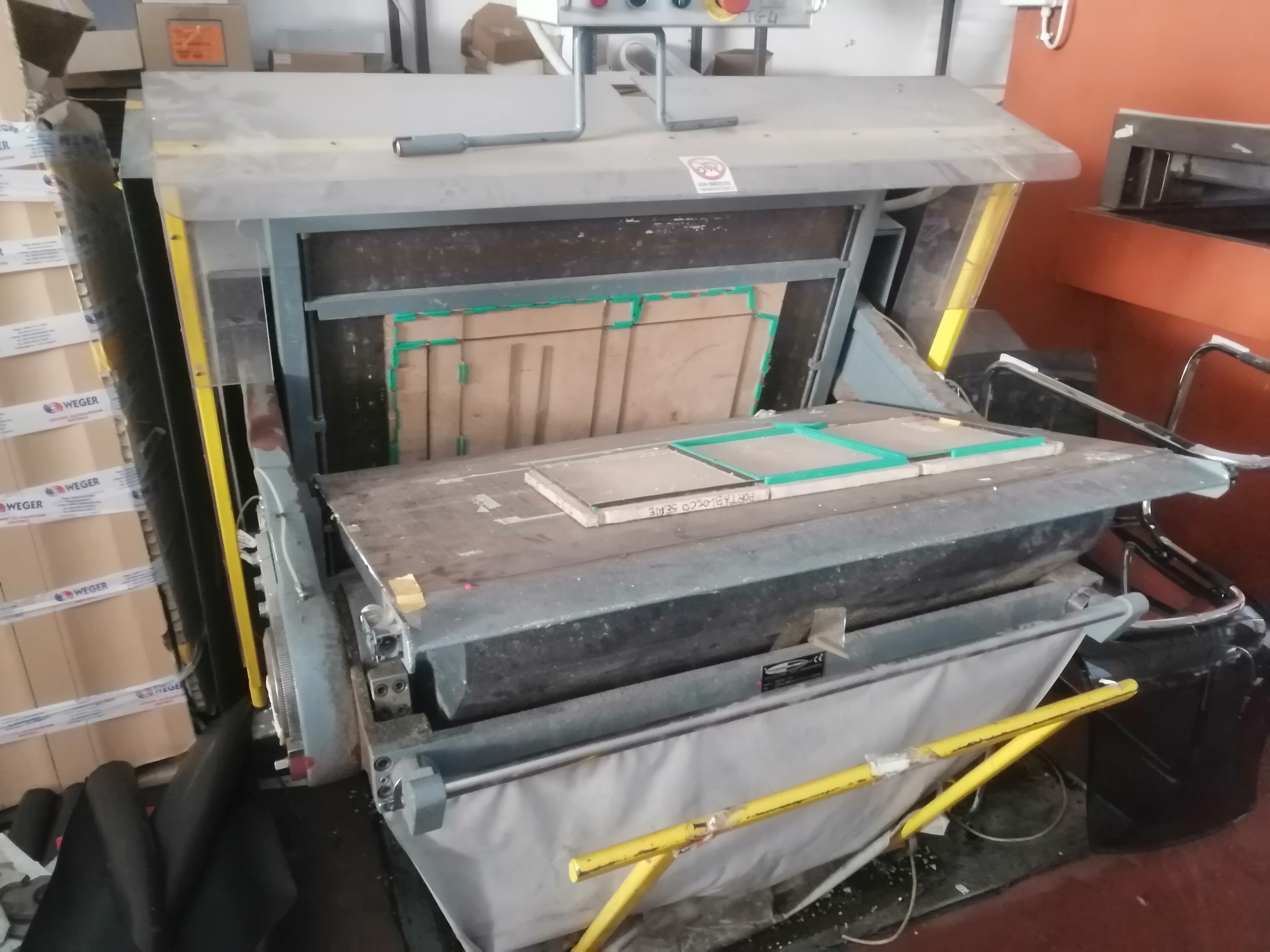 macchine cartotecnica e presse H.F. in vendita - foto 4