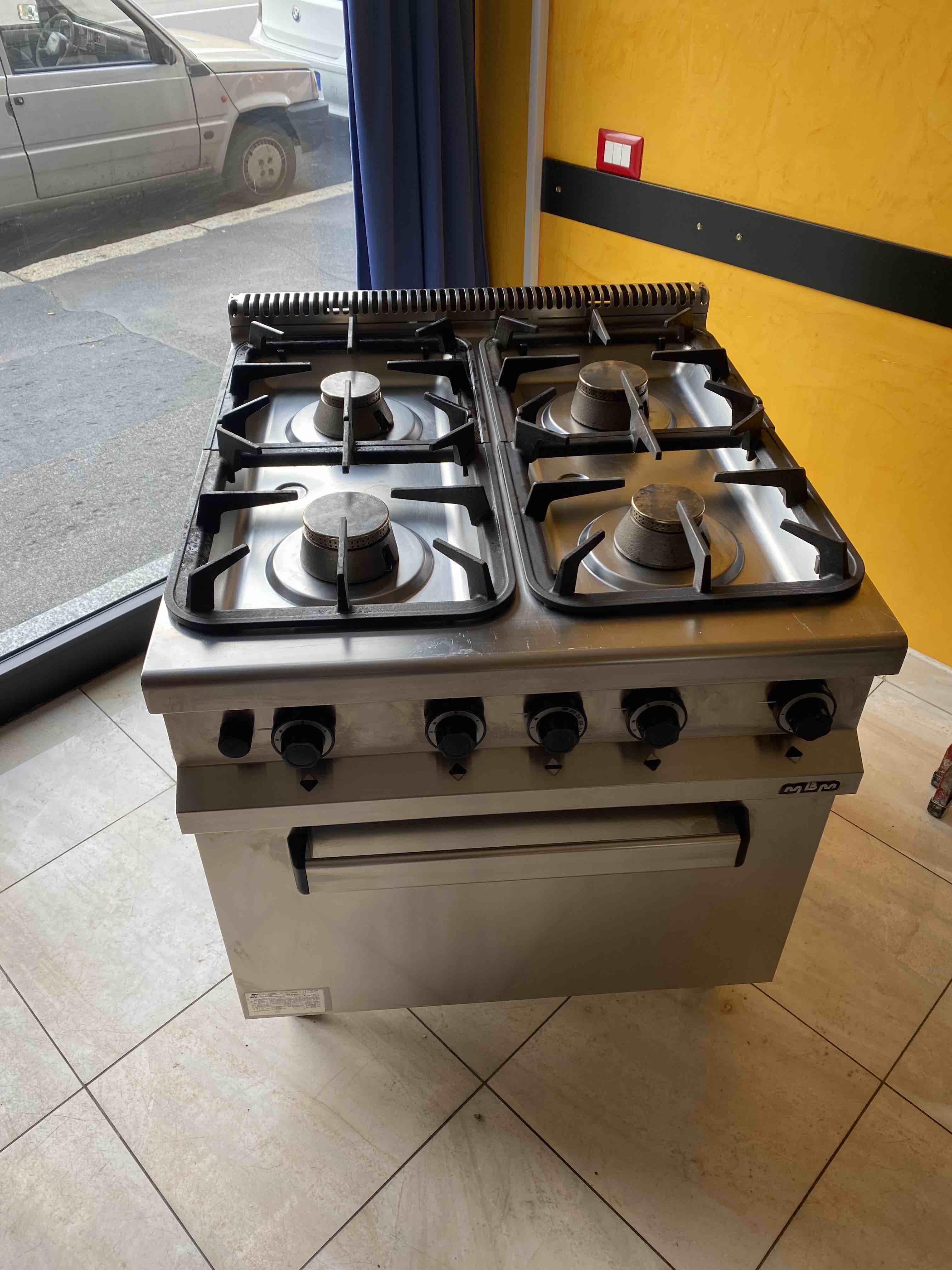 4 FUOCHI SU FORNO GAS LINEA 90 in vendita - foto 2