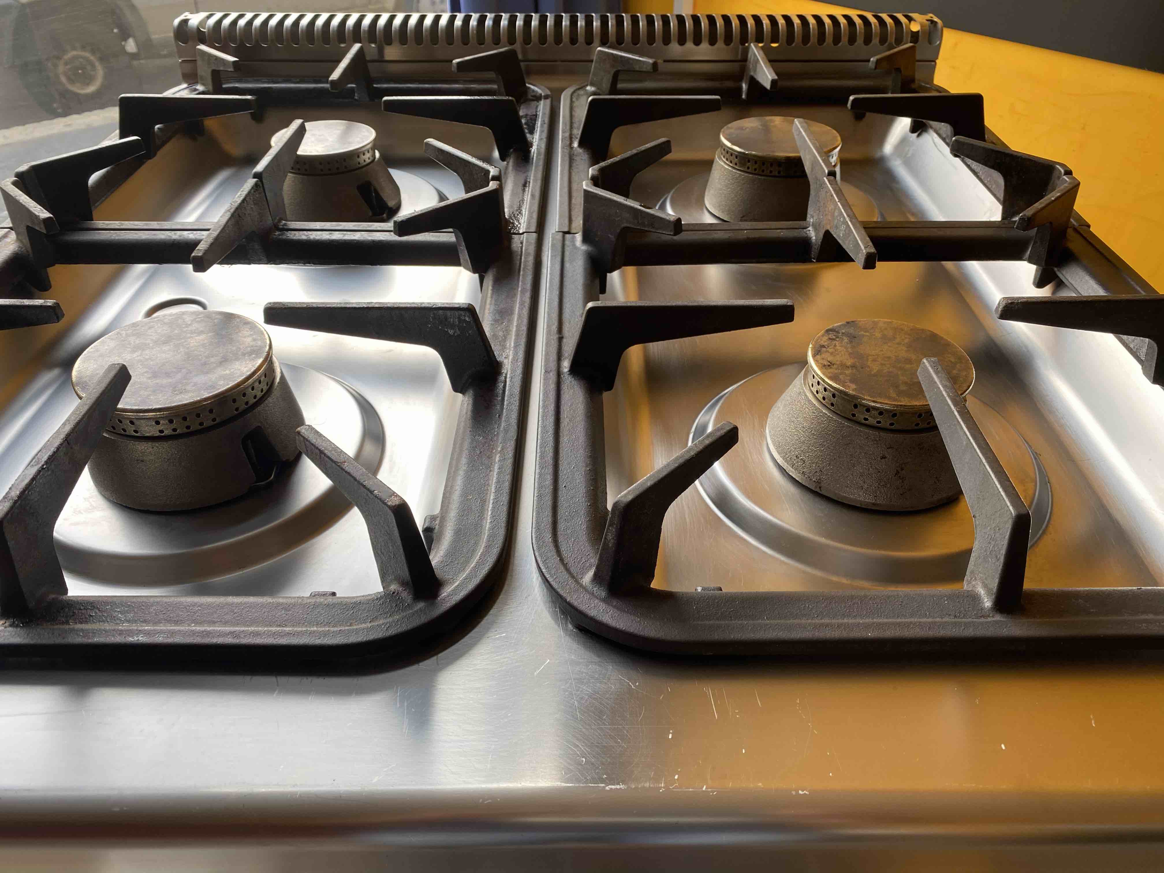 4 FUOCHI SU FORNO GAS LINEA 90 in vendita - foto 4