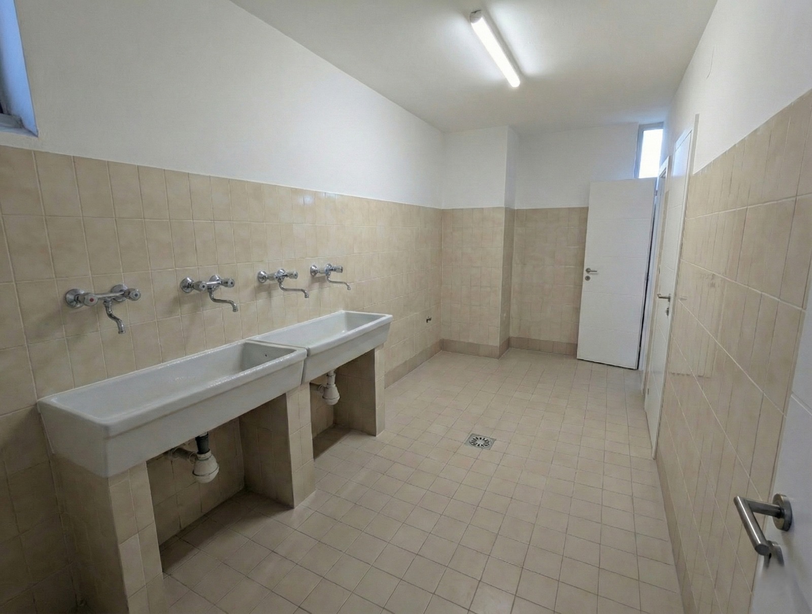 Capannone industriale 810mq in vendita – Pesaro-Urbino in vendita - foto 6