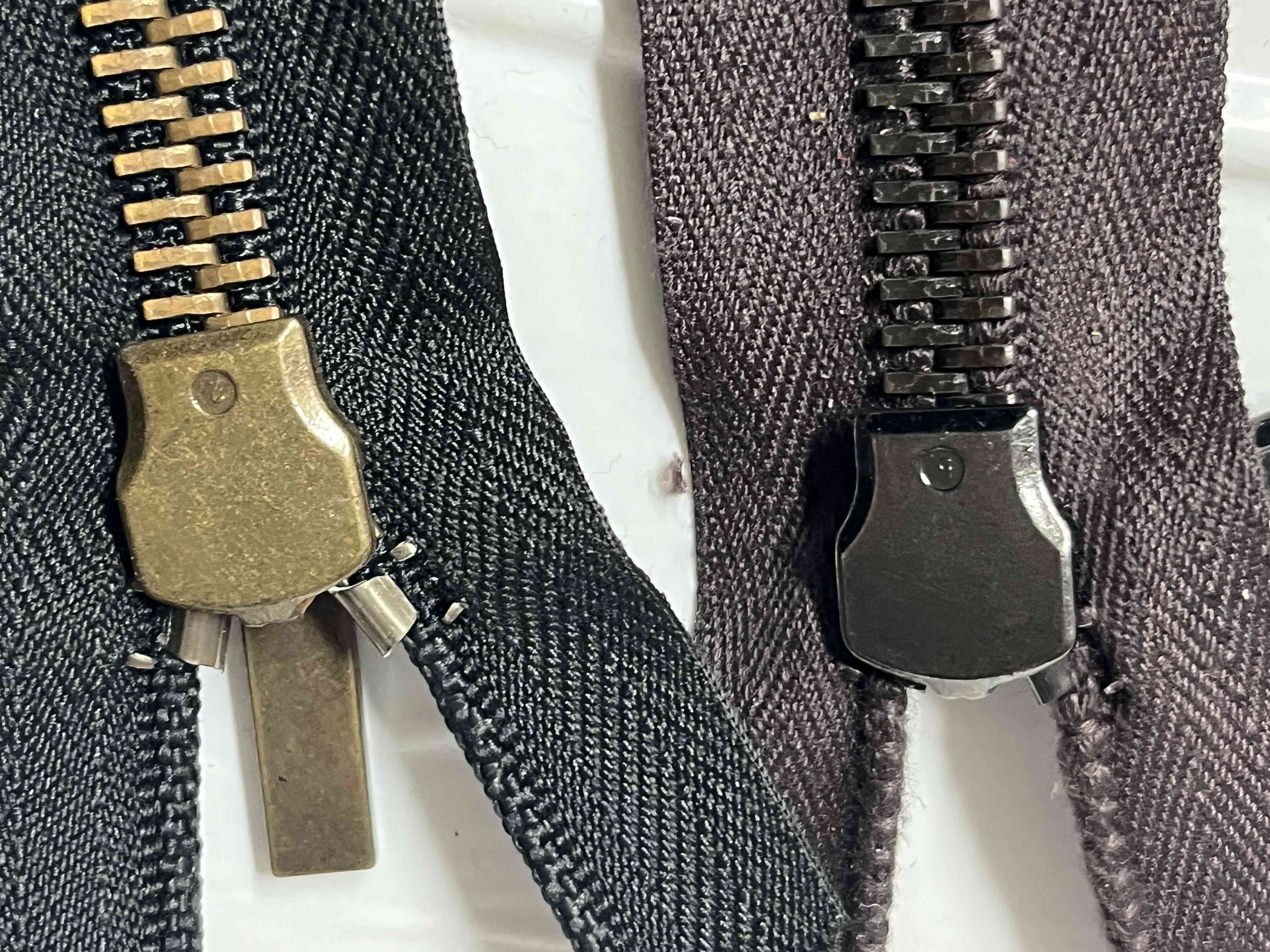 Stock cerniere zip colori vari - Pezzi 2.000 in vendita - foto 8