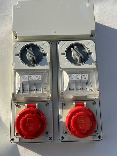 Presa CEE Palazzoli 3P+N+T 32A 400V fusibile in vendita - foto 1
