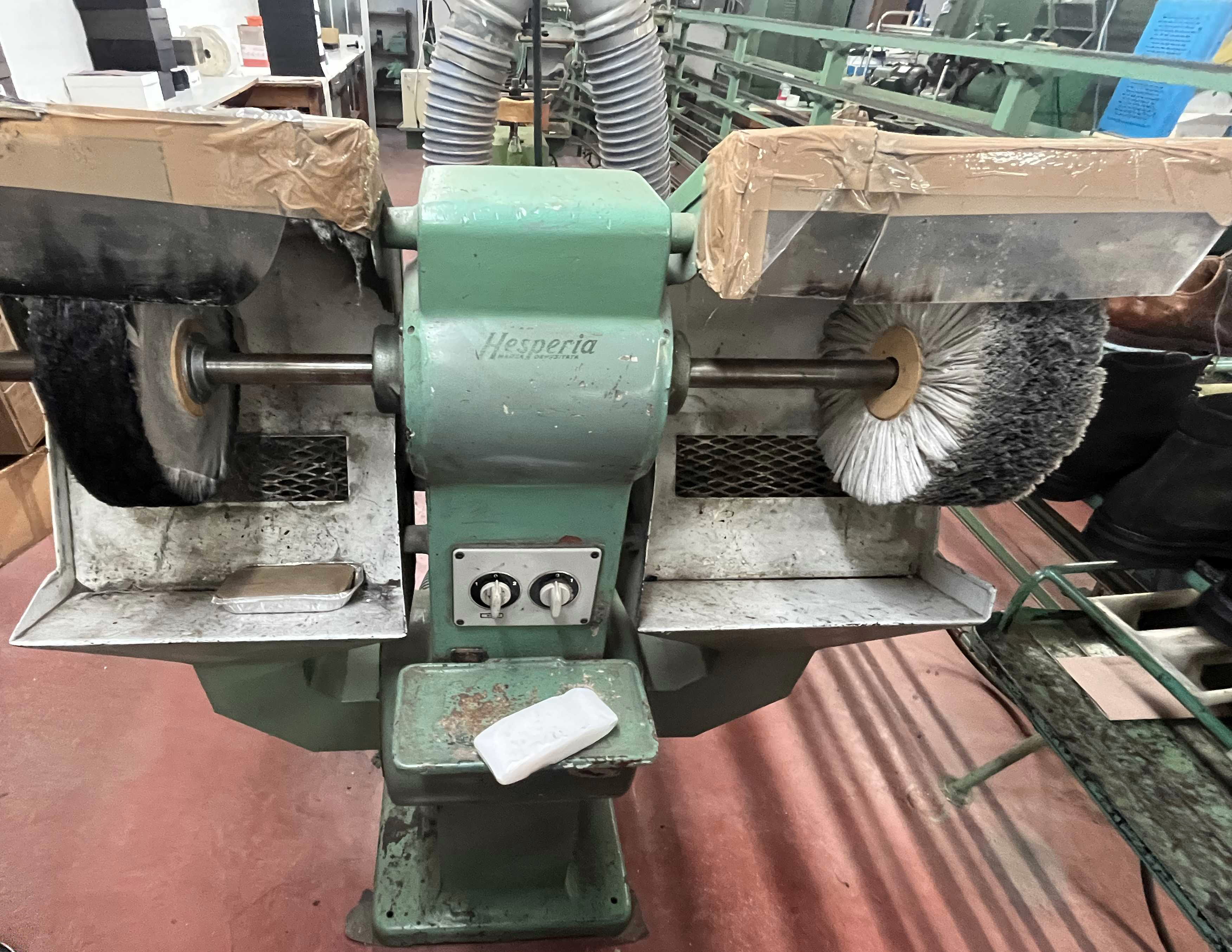 Lavorazione pelli e cuoio in vendita