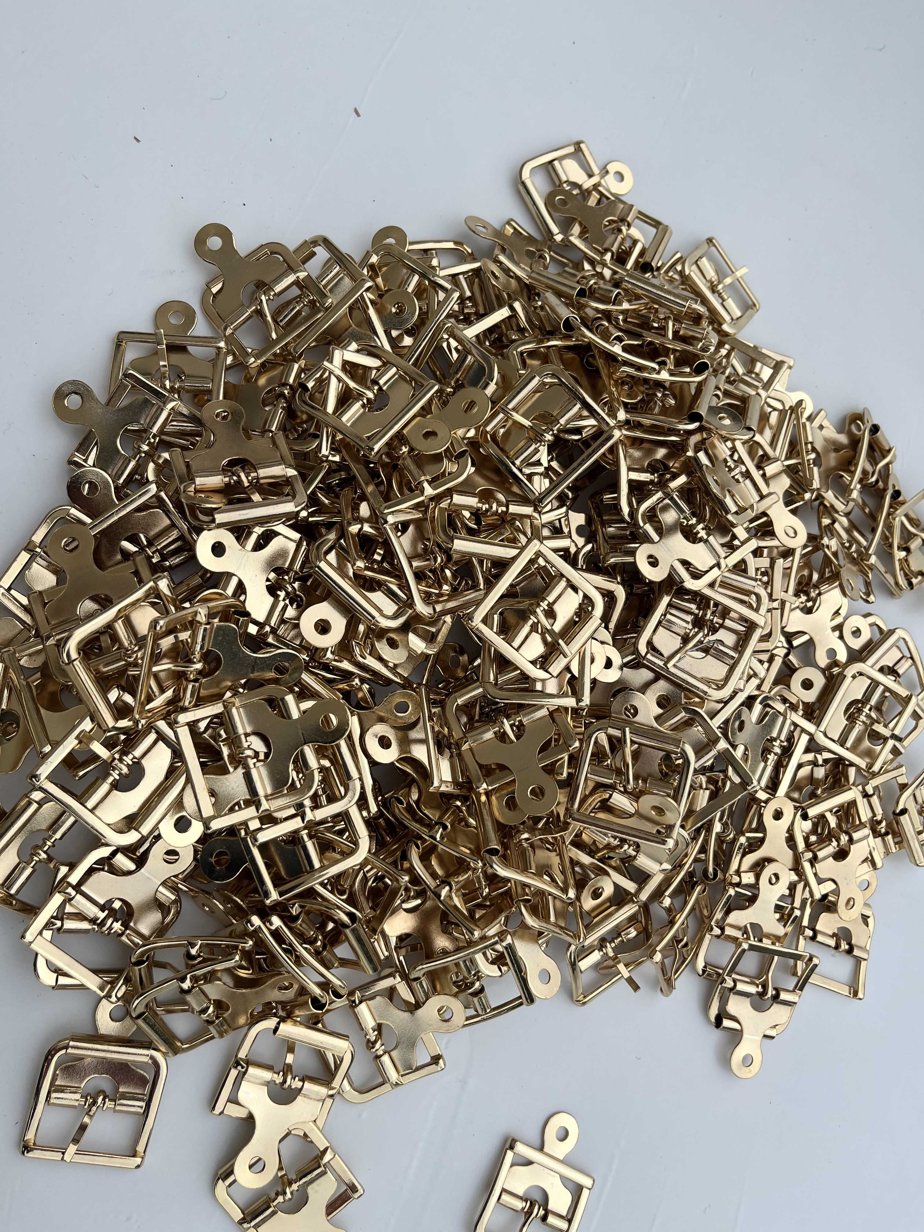 Lotto Fibbie a rivetto metallo oro da 25 mm – Pz. 1.000 in vendita - foto 9