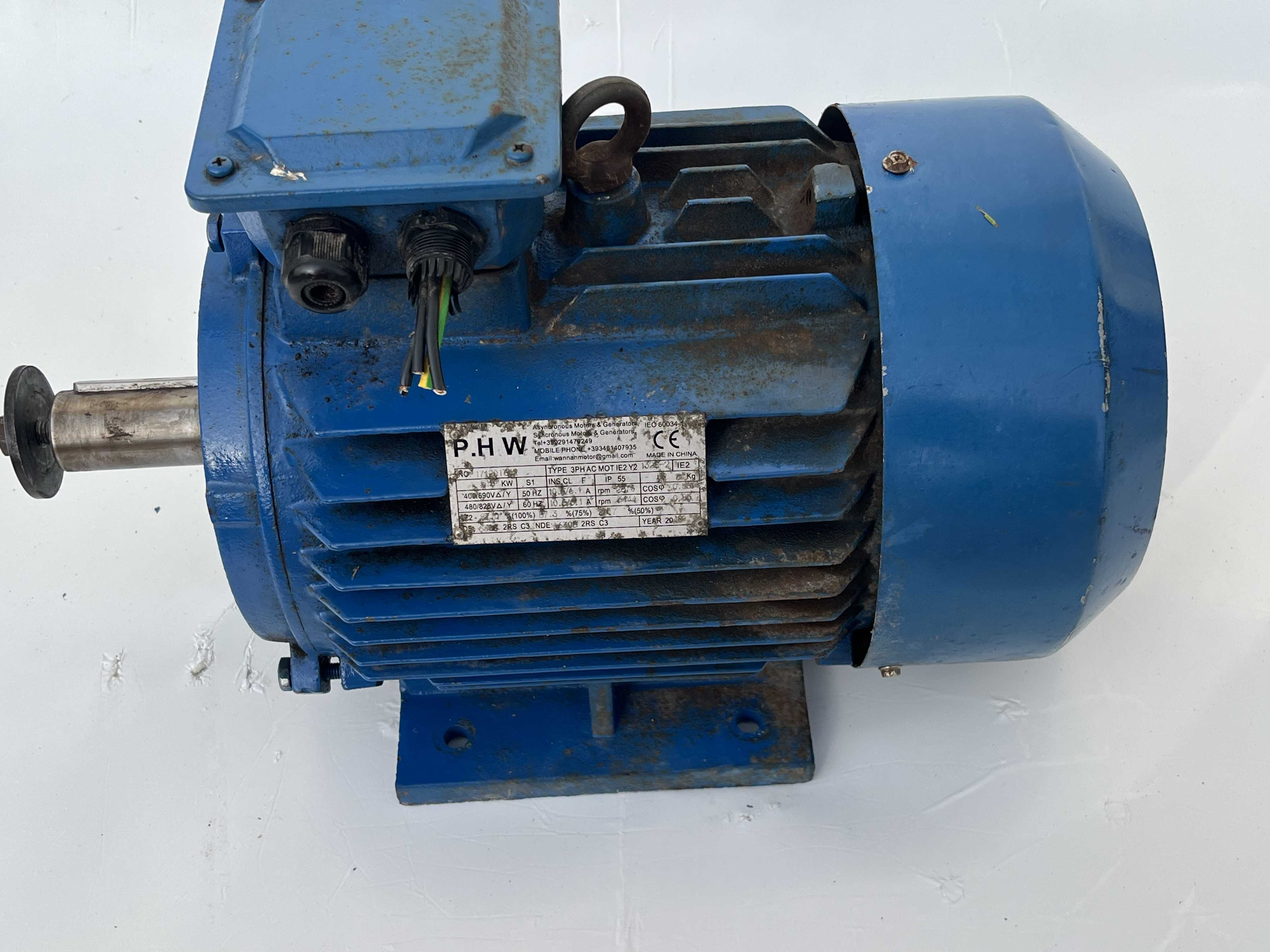 Motore trifase industriale da 5,5 kW IP55 in vendita - foto 1
