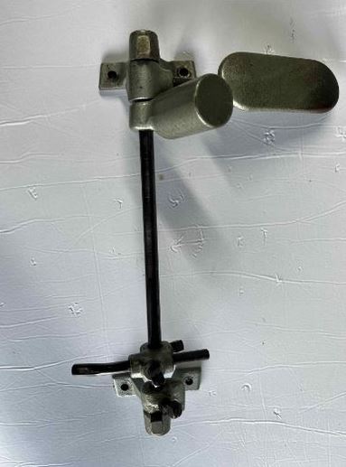 REFREY Leva alzapiedino a ginocchio macchine cucire in vendita - foto 1