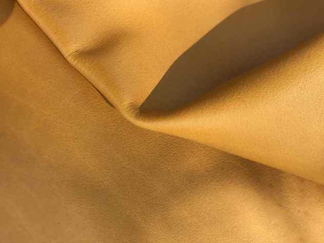 Stock Mezzi vitelli colori vari – KG. 300 in vendita - foto 5