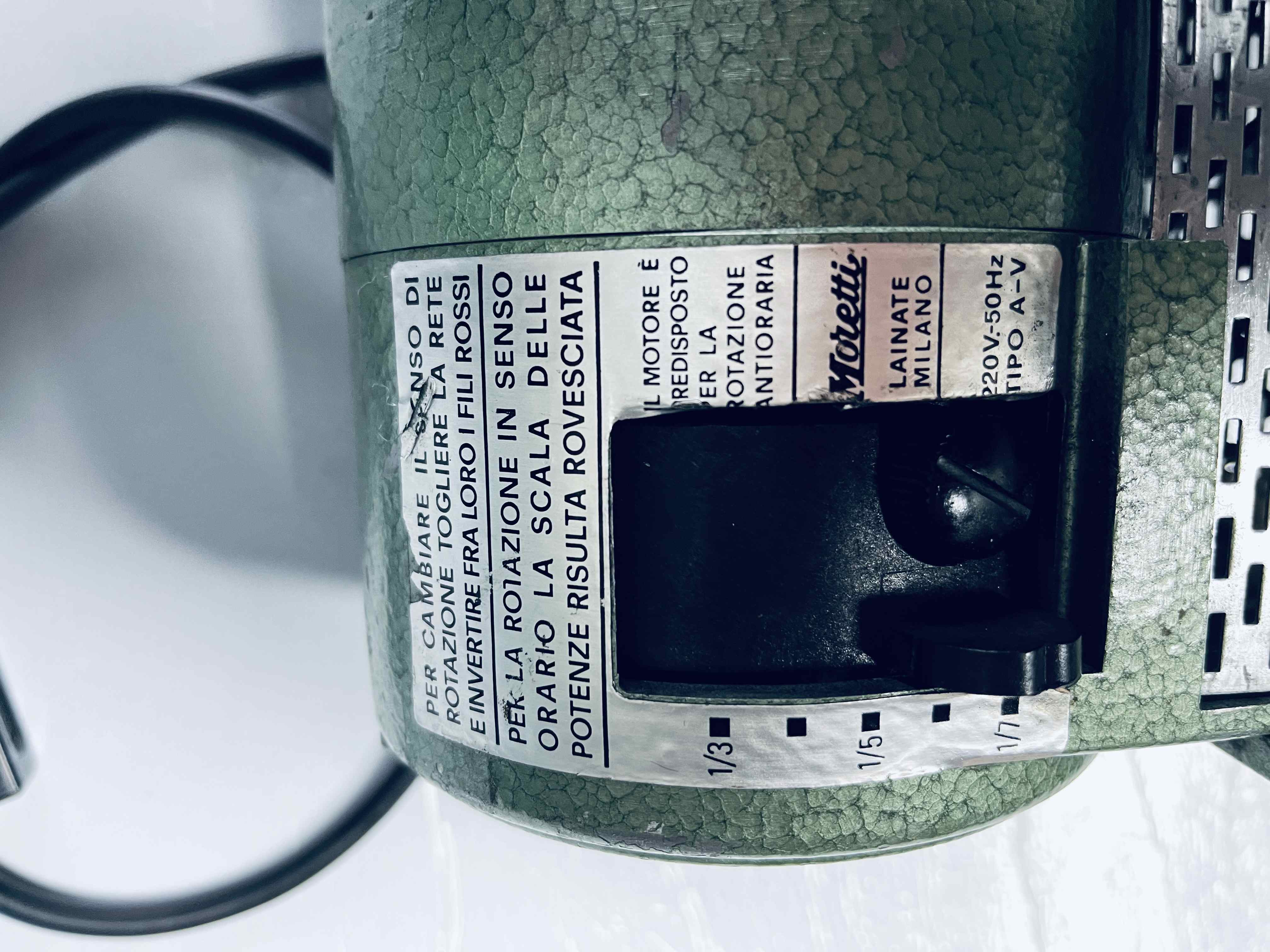 F66 Moretti tipo AV  motore macchina Cucire 220 in vendita - foto 5