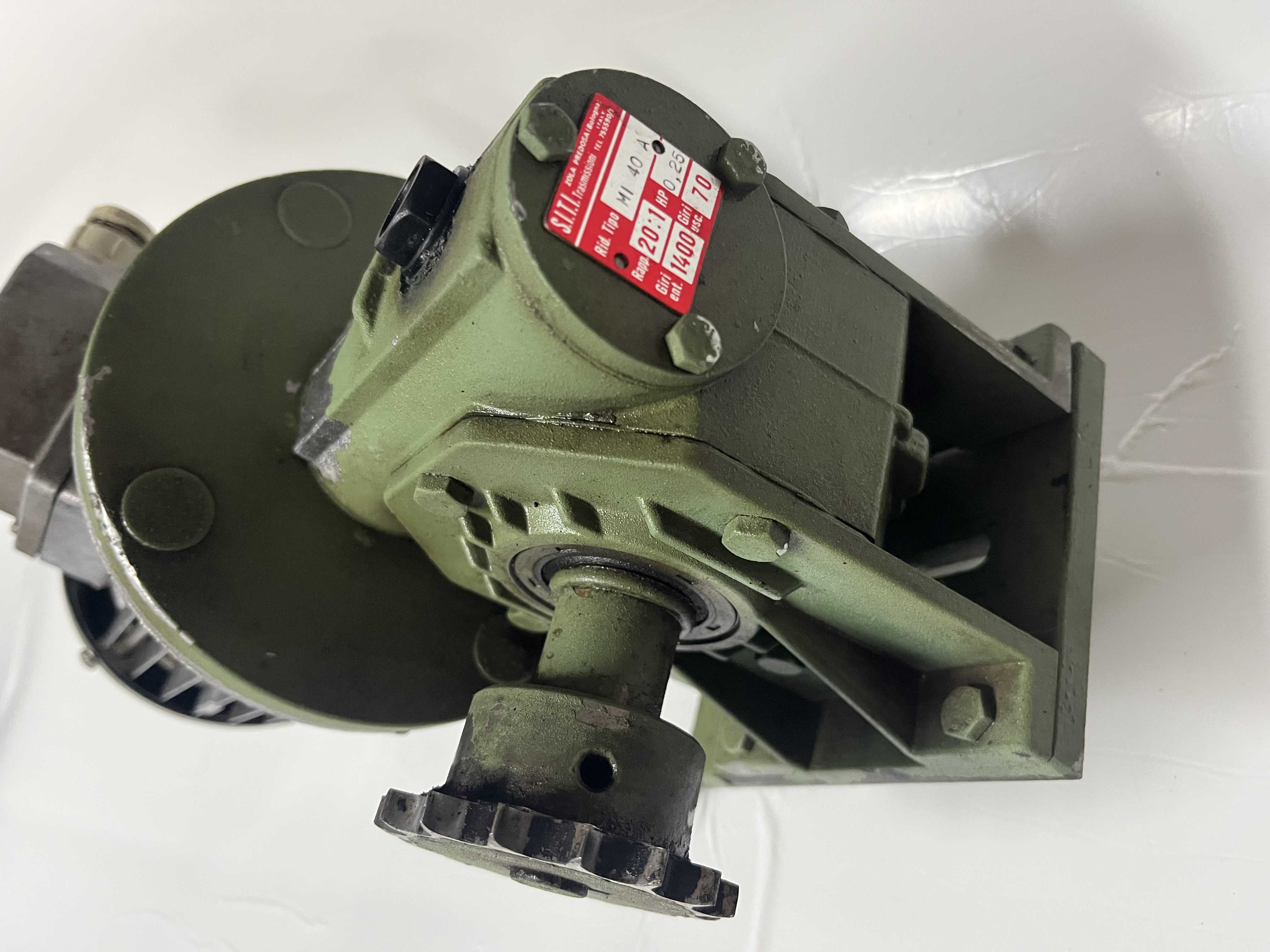 Motoriduttore HP 0,25 – 20:1 1400 giri in vendita - foto 13