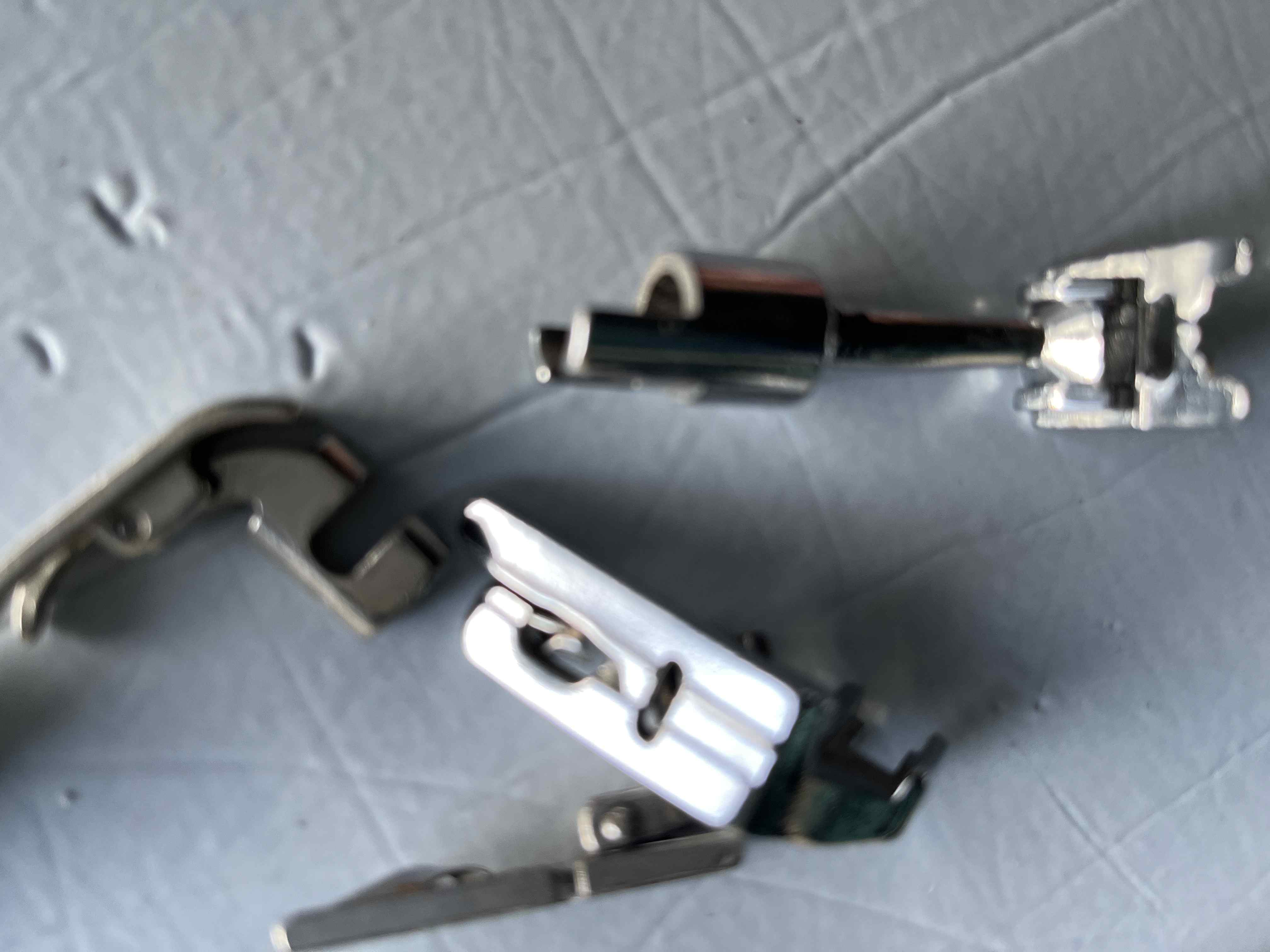 10 piedini per macchine da cucire zig zag Refrey in vendita - foto 6