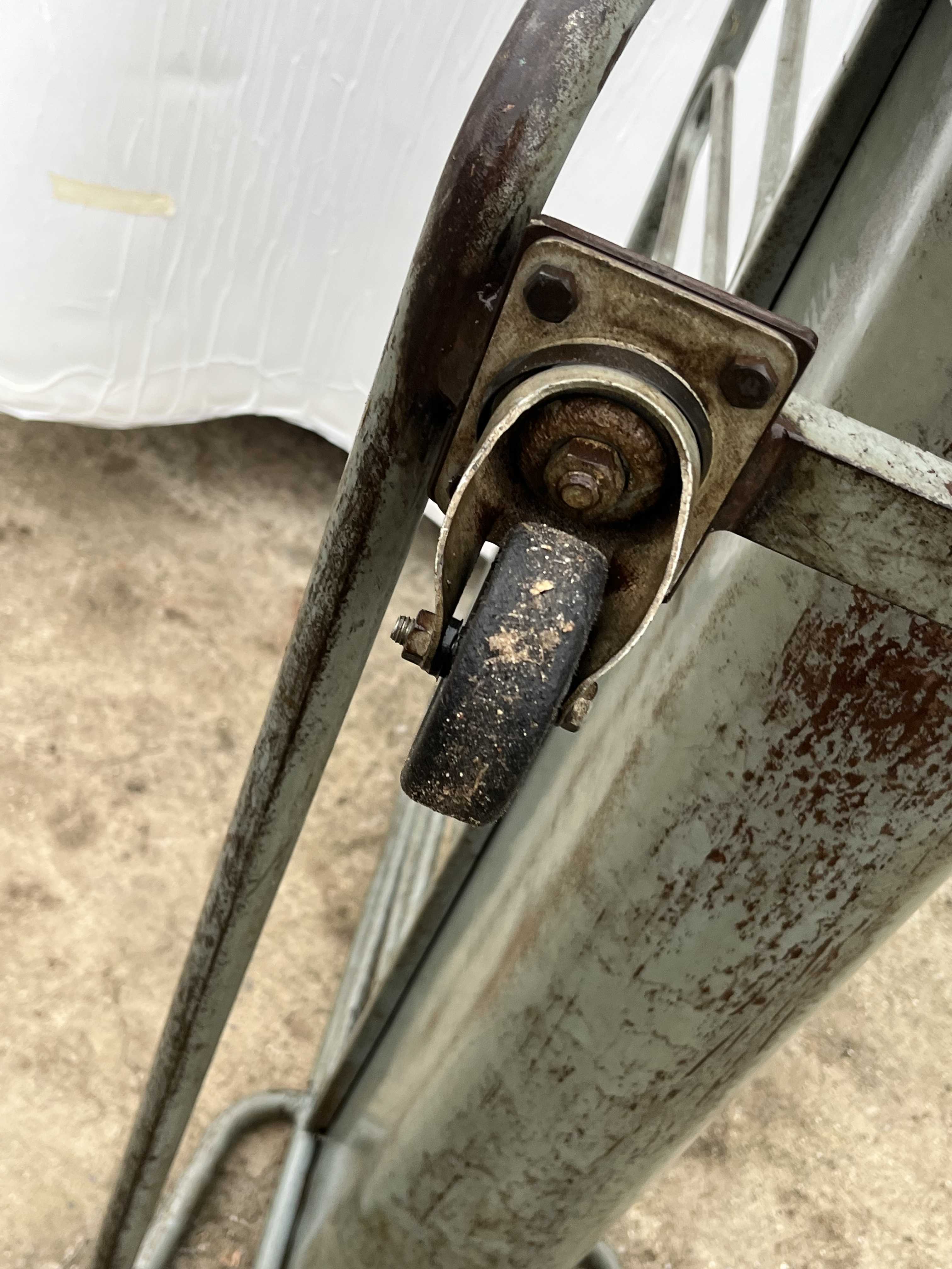 Carrello porta lastre, cuoio, gomma, cornici in vendita - foto 4