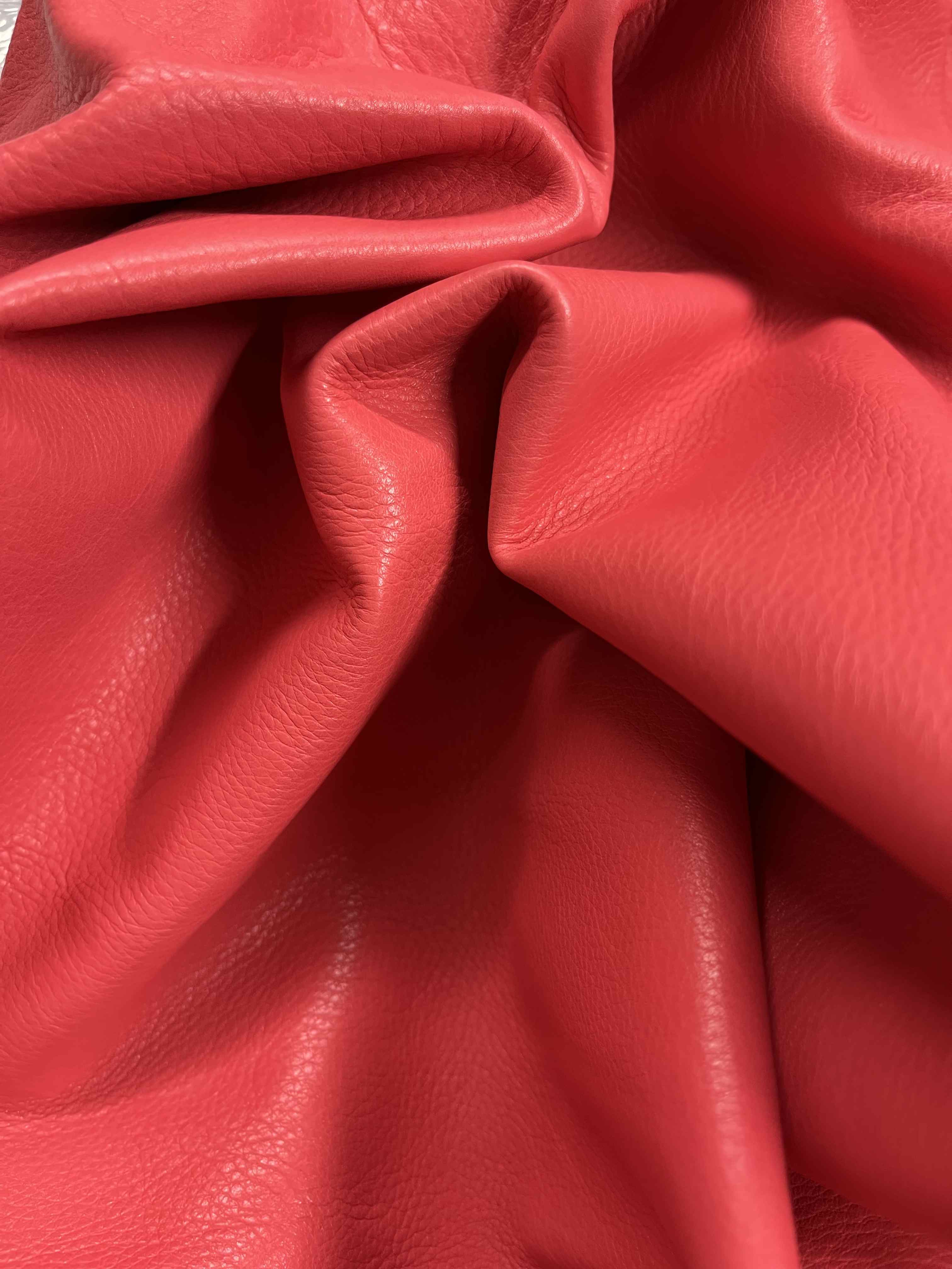 Stock Mezzi vitelli colori vari – KG. 300 in vendita - foto 10