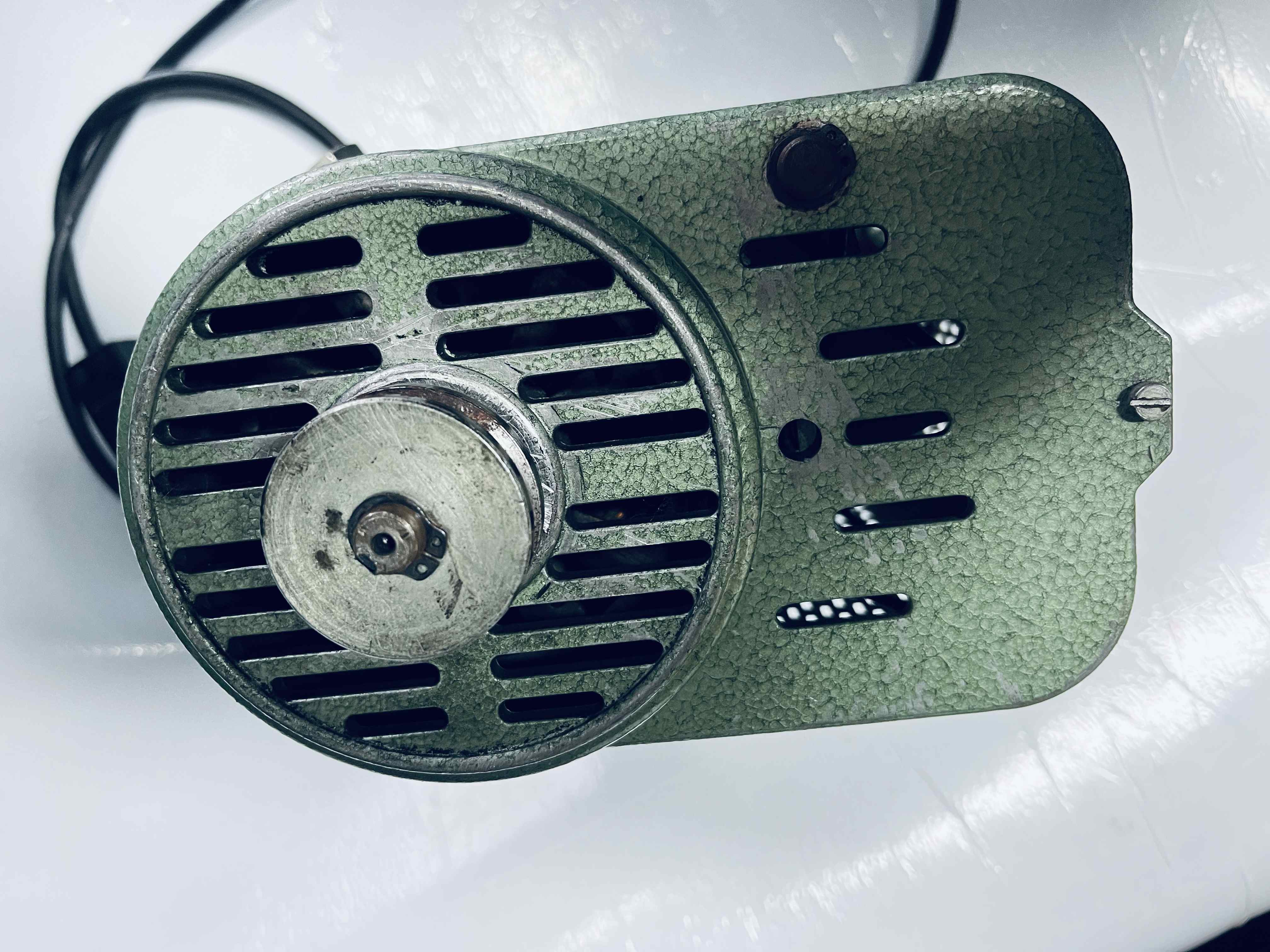 F66 Moretti tipo AV  motore macchina Cucire 220 in vendita - foto 7