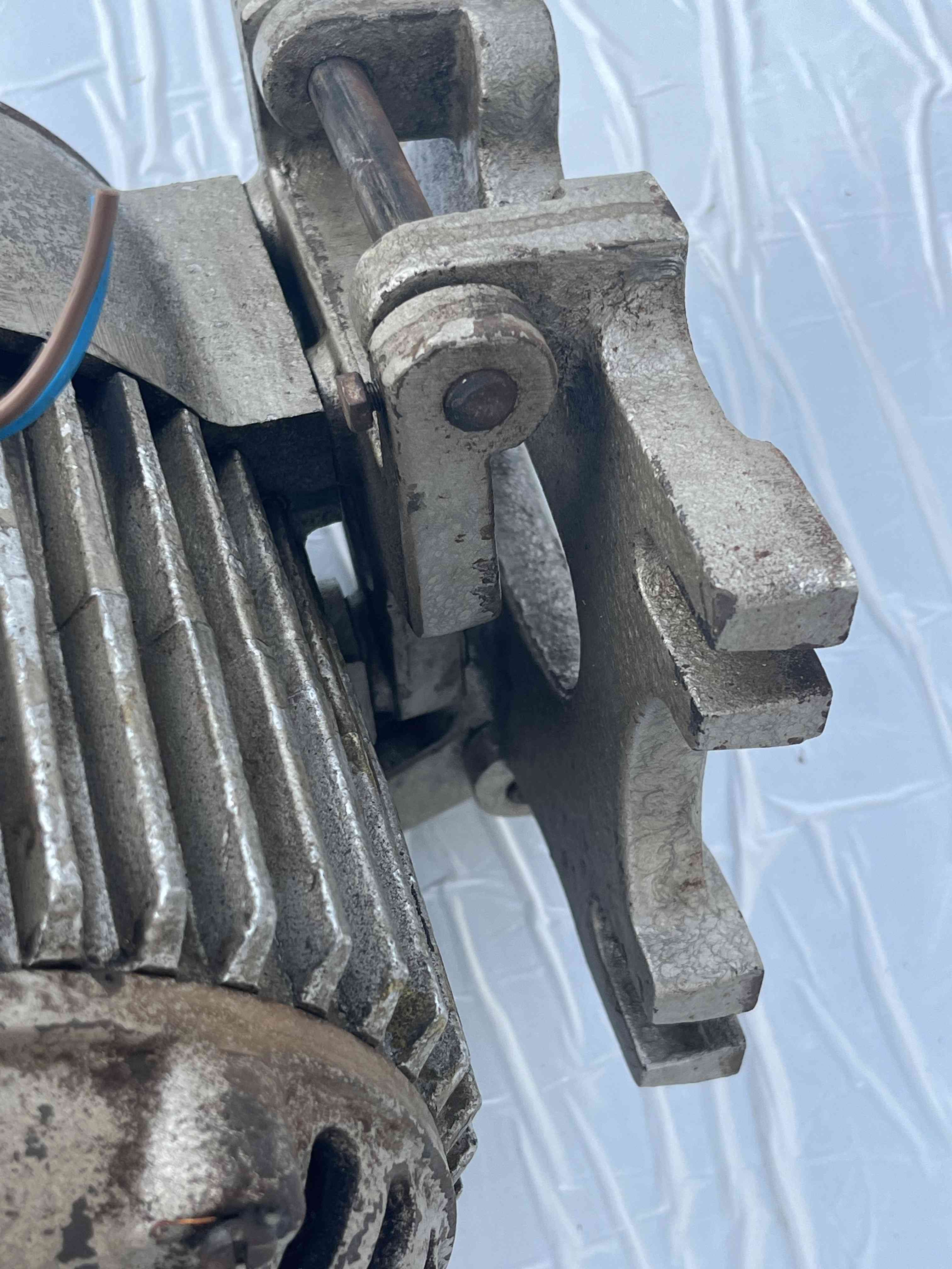PFAFF Motore macchina da Cucire 380 – 2800 Giri in vendita - foto 10