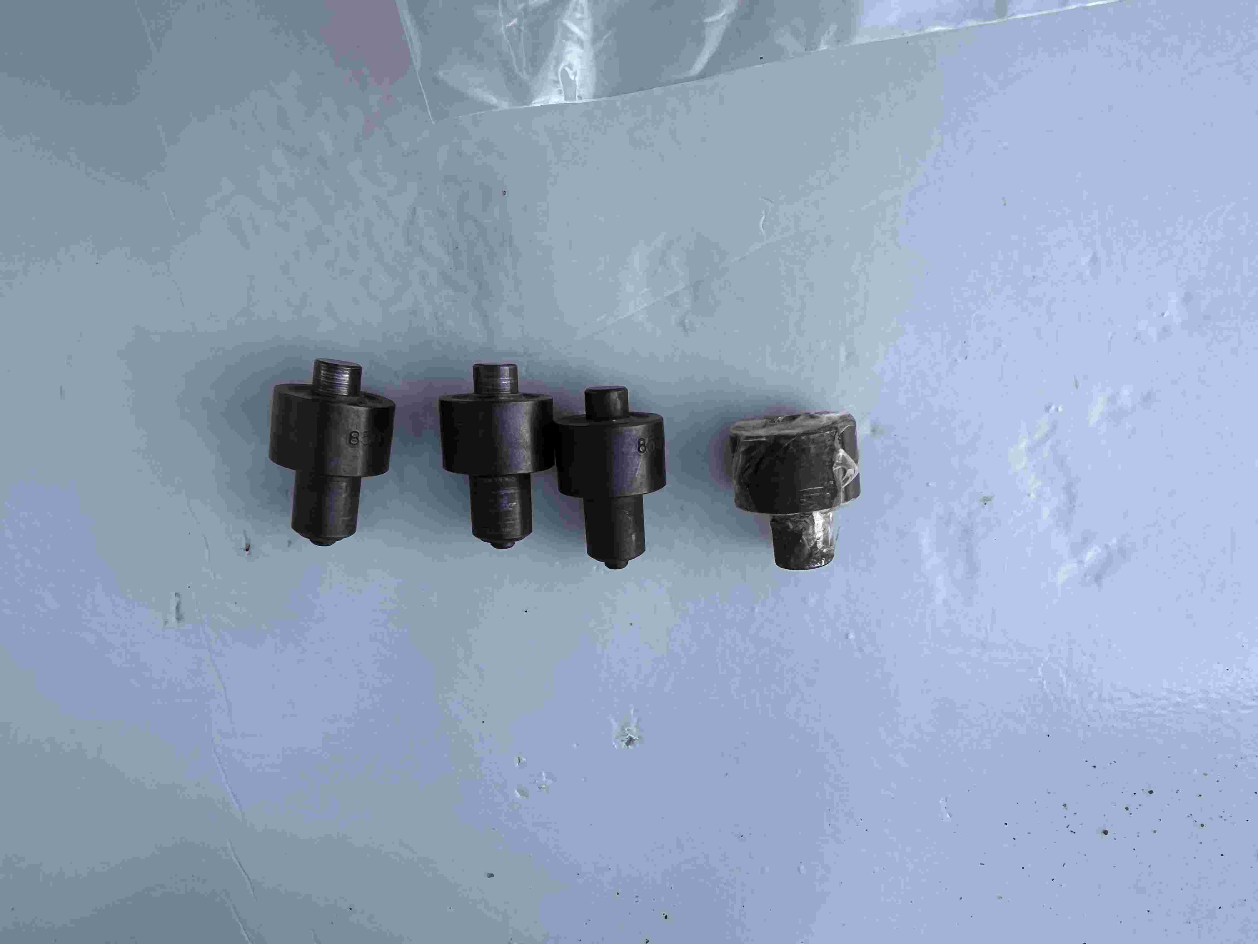 Occhiellatrice pneumatica a 2 teste in vendita - foto 10