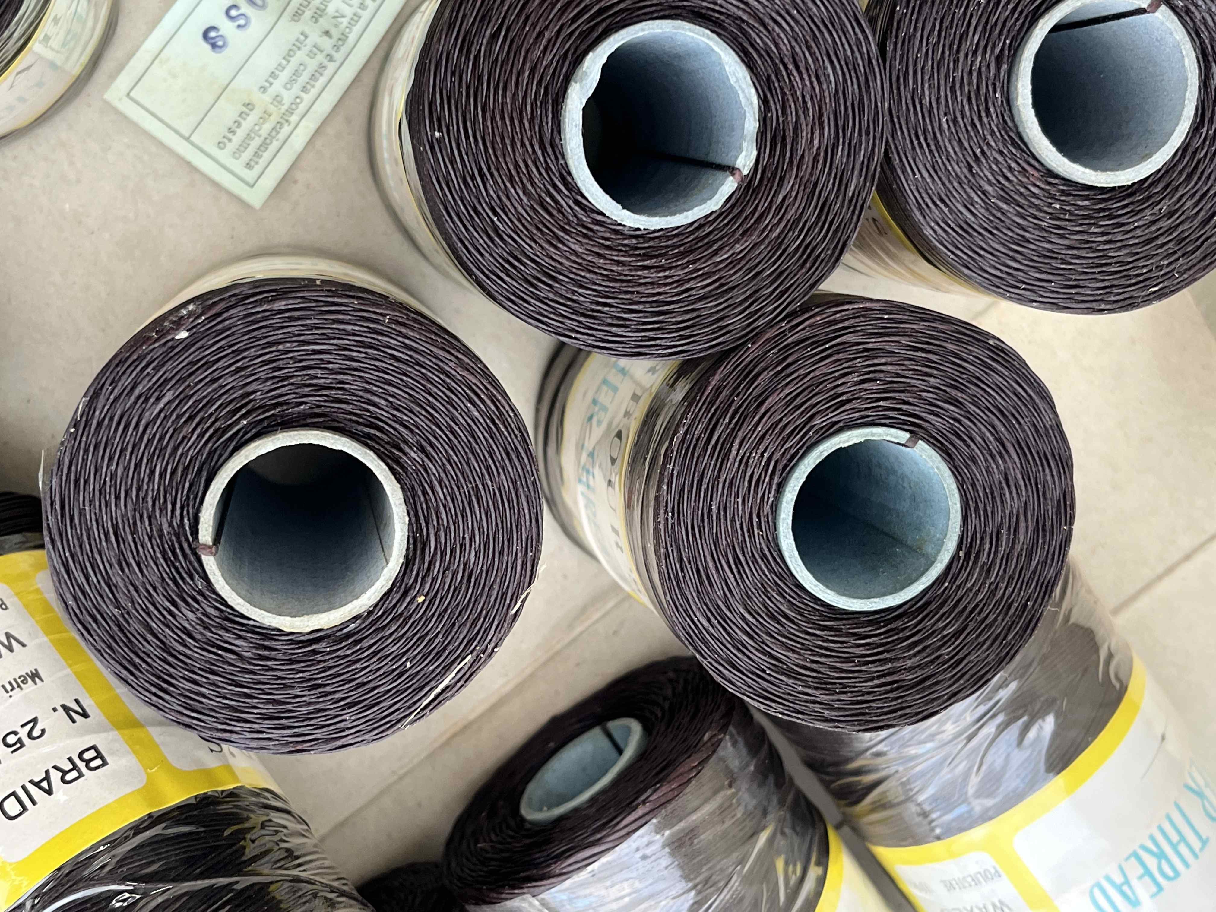 Spago cerato per cucire a mano pellame Brown – 25/16 in vendita - foto 2