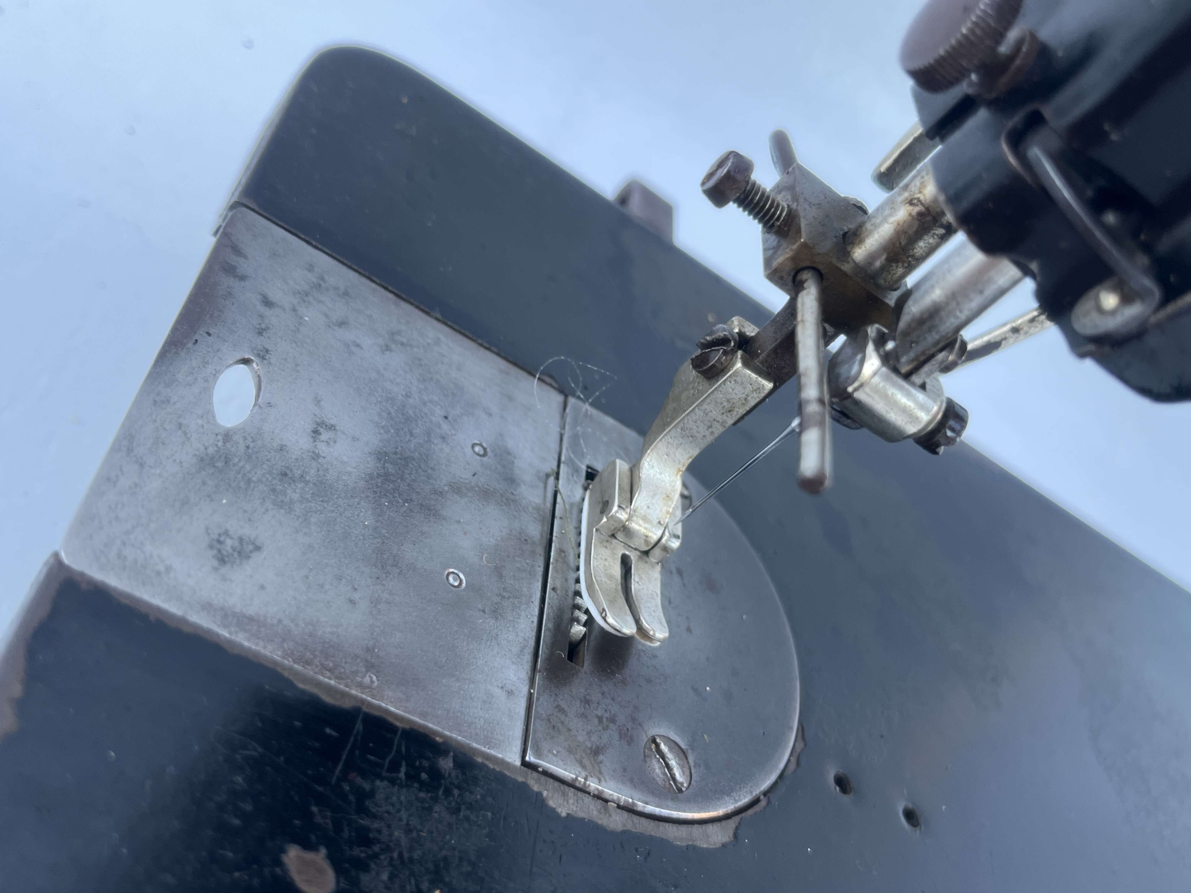 SINGER  31M32 Industrial Sewing Machine in vendita - foto 8