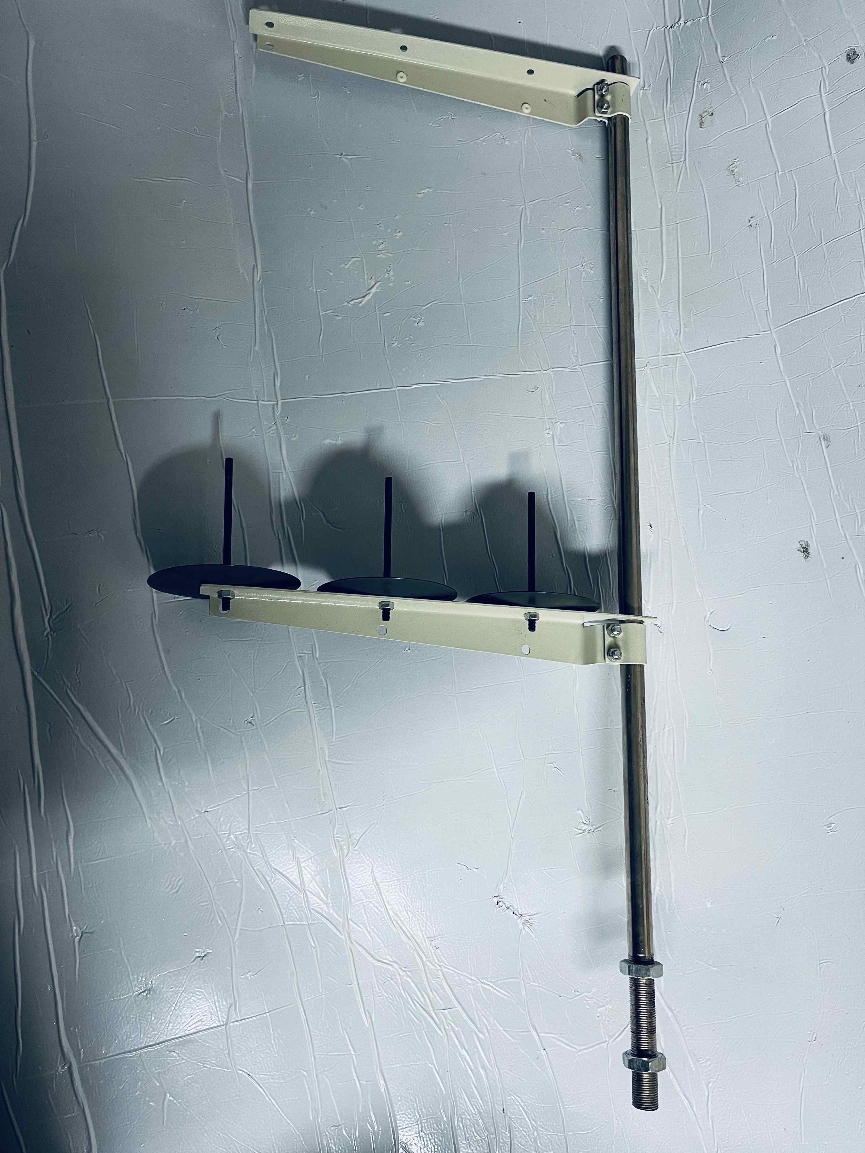 V6 PFAFF Asta porta filo 3 rocchetti 100% Metallo in vendita - foto 1