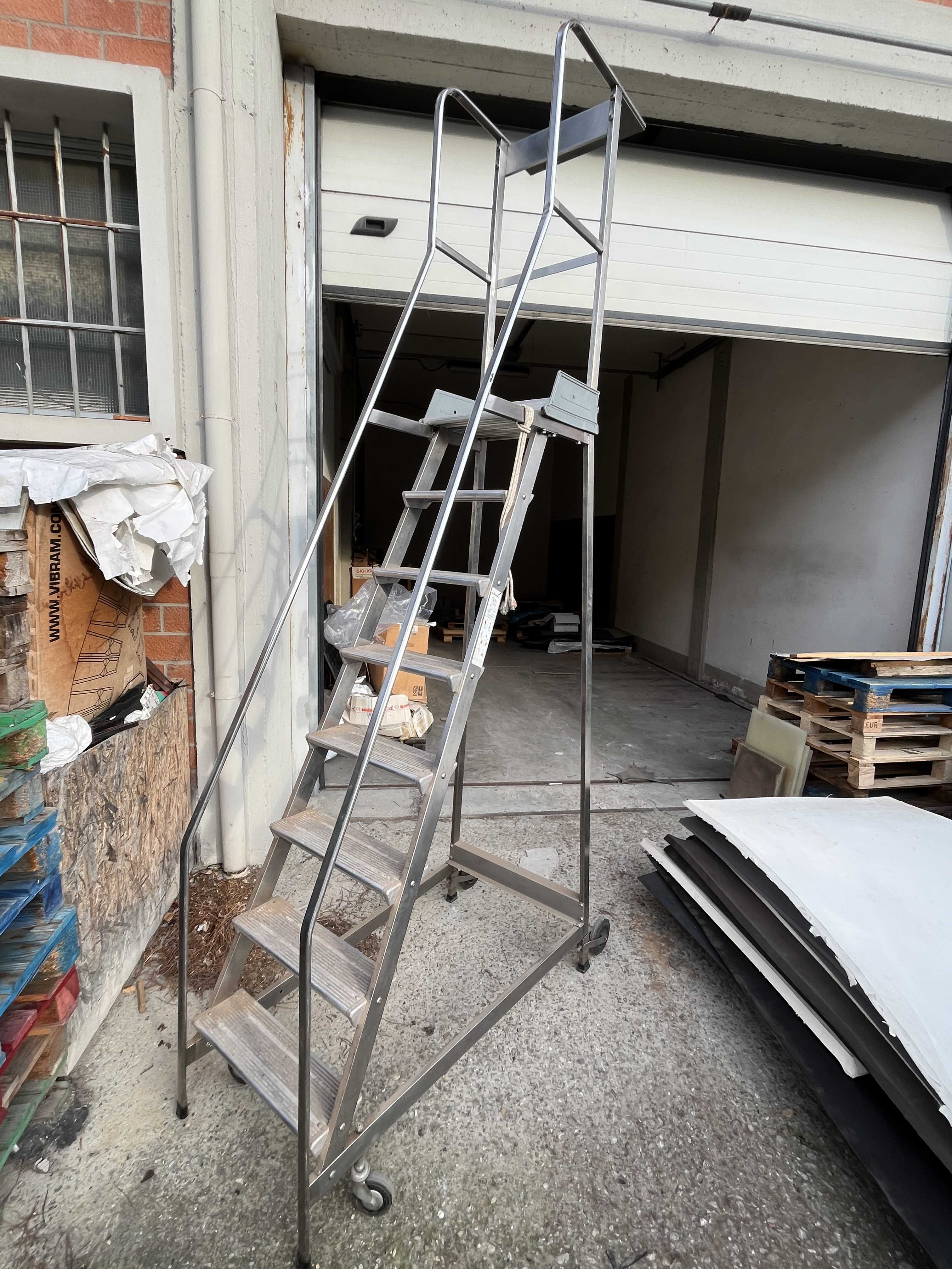 Scaffalature in vendita