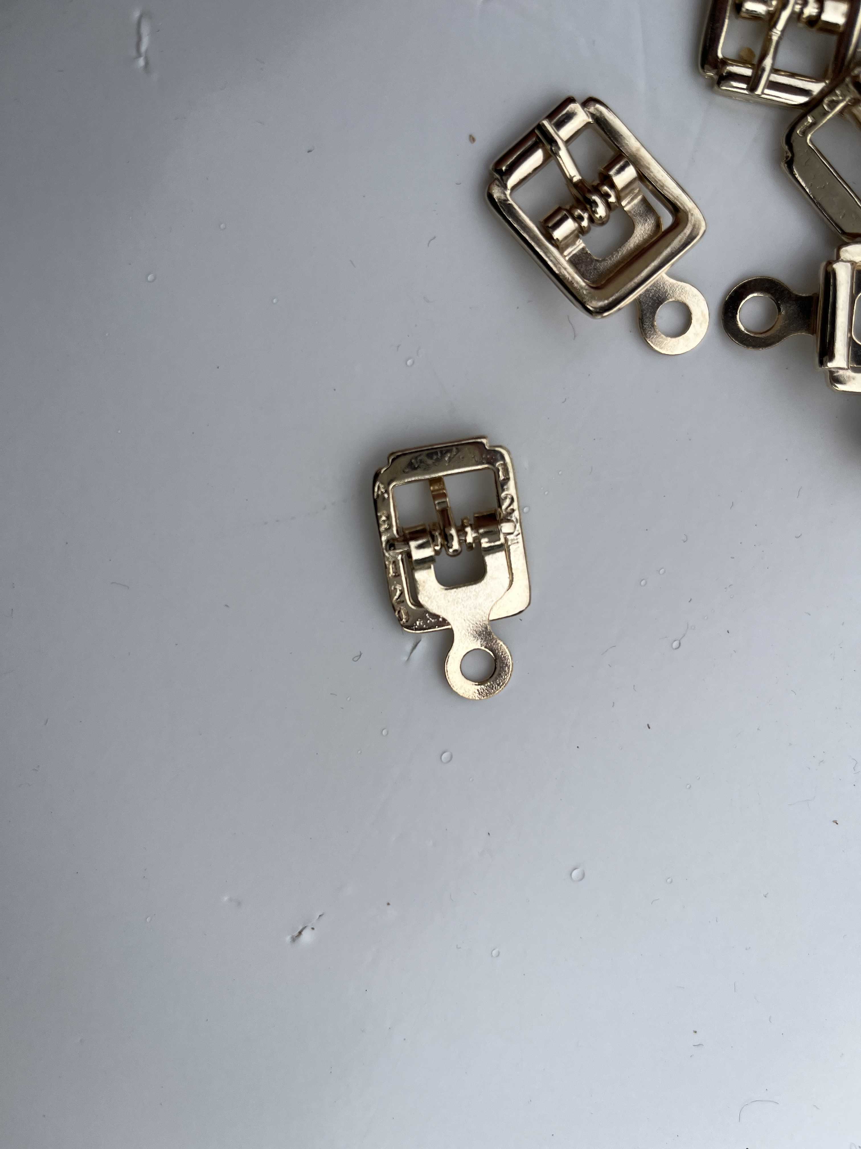 Lotto Fibbie rivetto metallo oro da 12 mm – Pz. 2.000 in vendita - foto 6