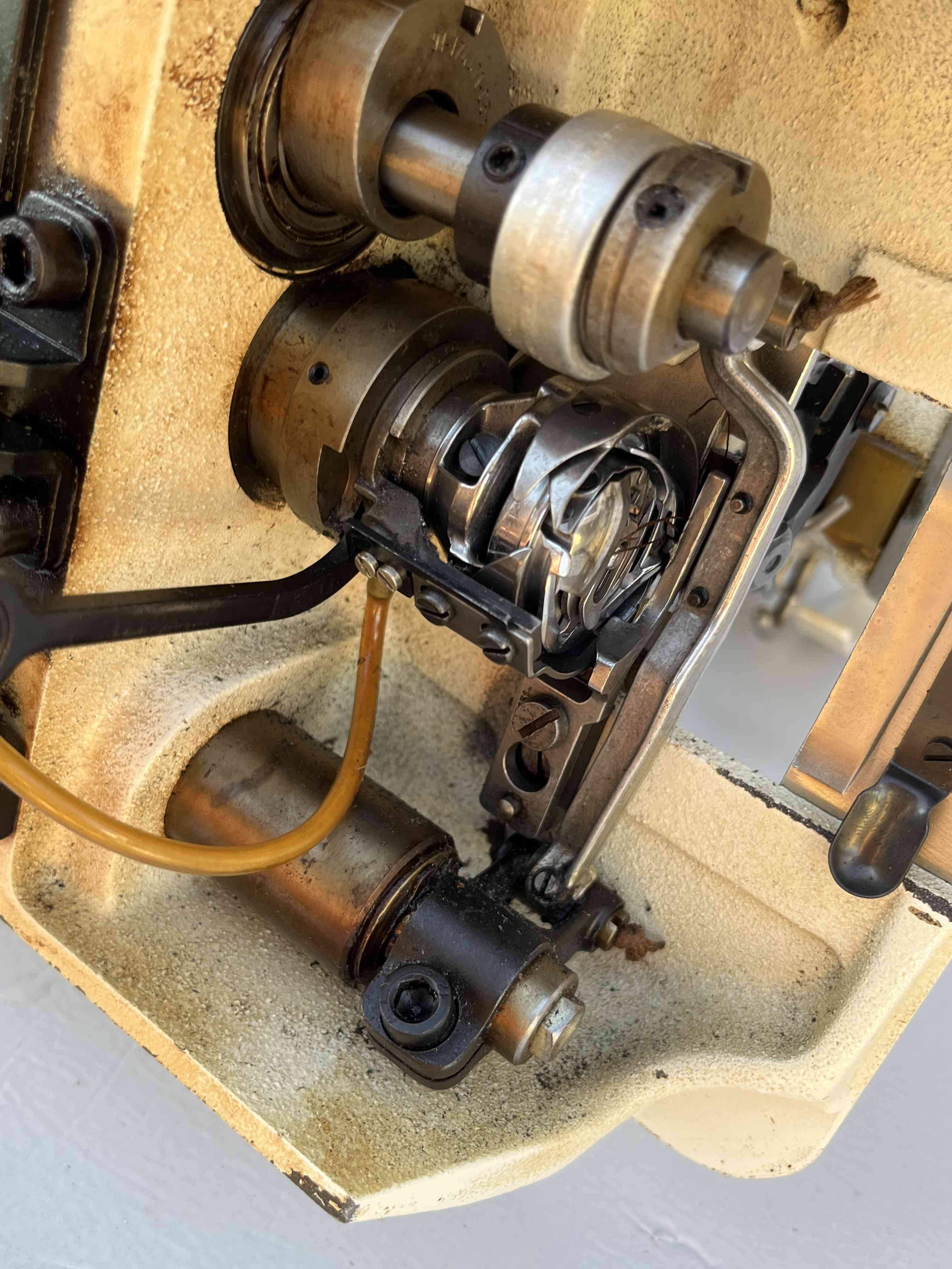 PFAFF 953 Macchina cucire lineare rasafilo in vendita - foto 6