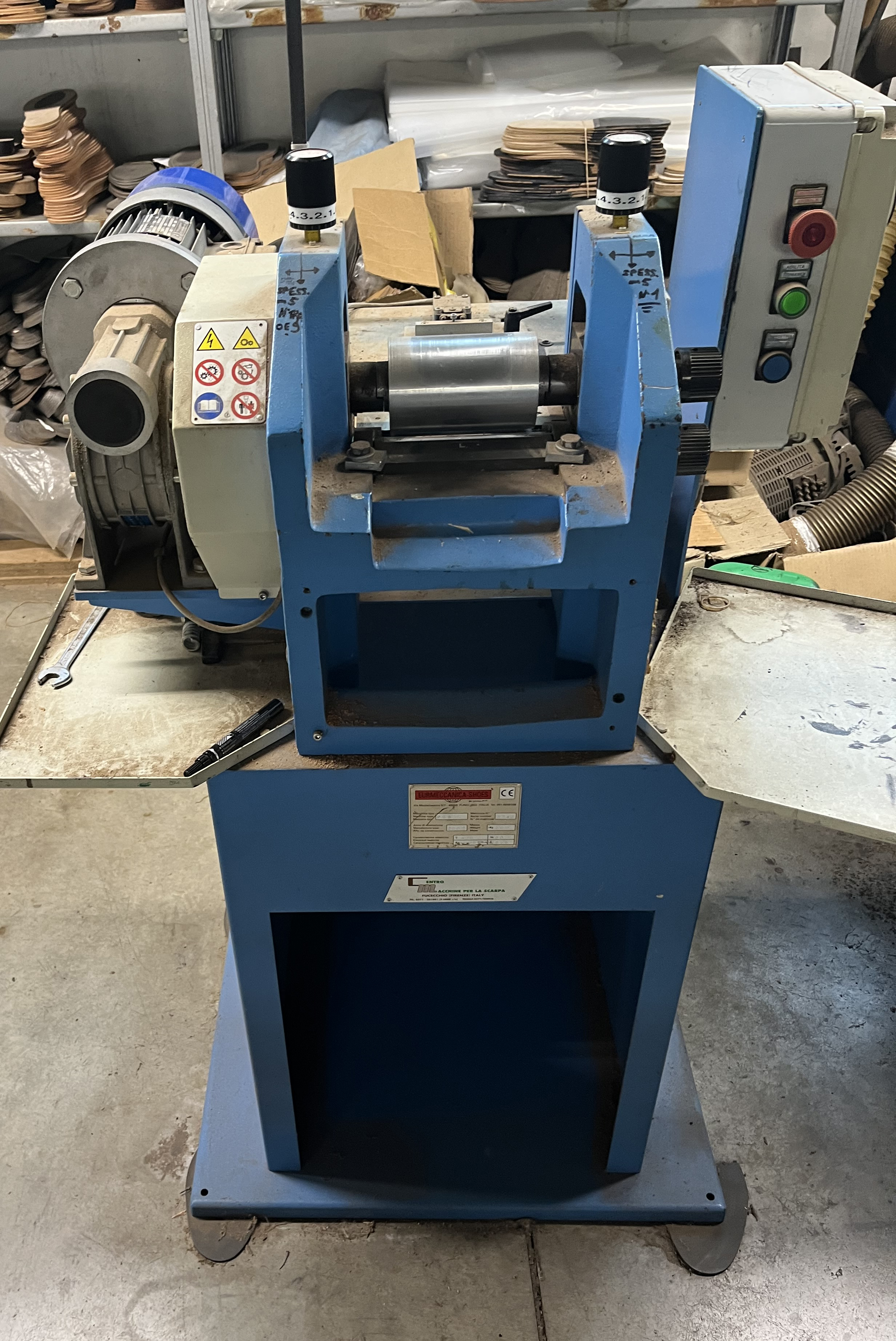 Lavorazione pelli e cuoio in vendita