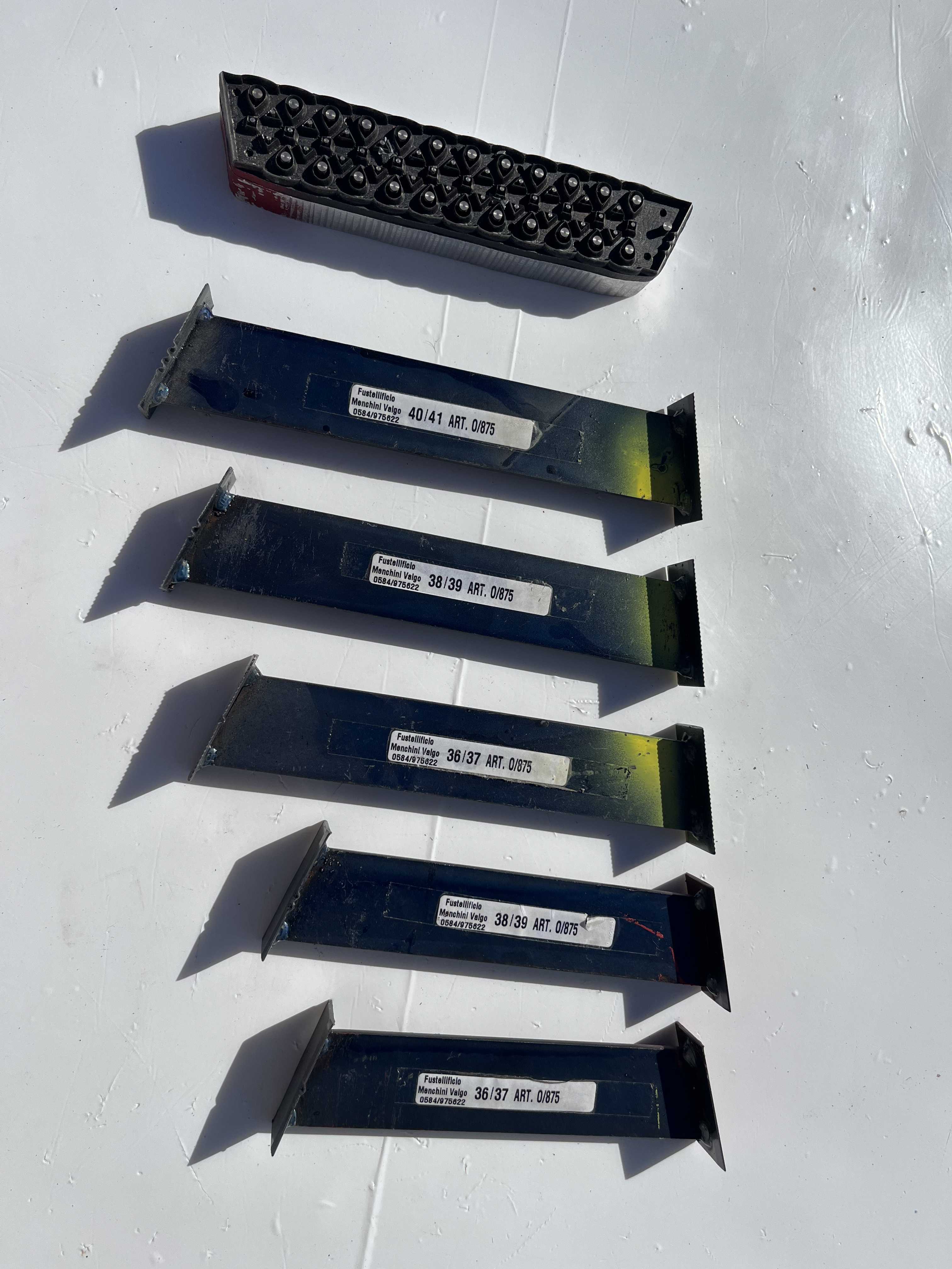 Y6 Fustelle taglio ciabatte donna a fascia dal 36 al 41 in vendita - foto 15