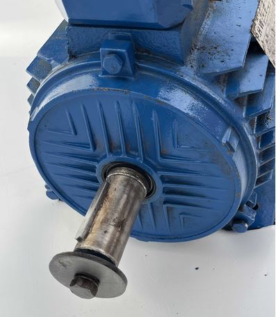 Motore trifase industriale da 5,5 kW IP55 in vendita - foto 2