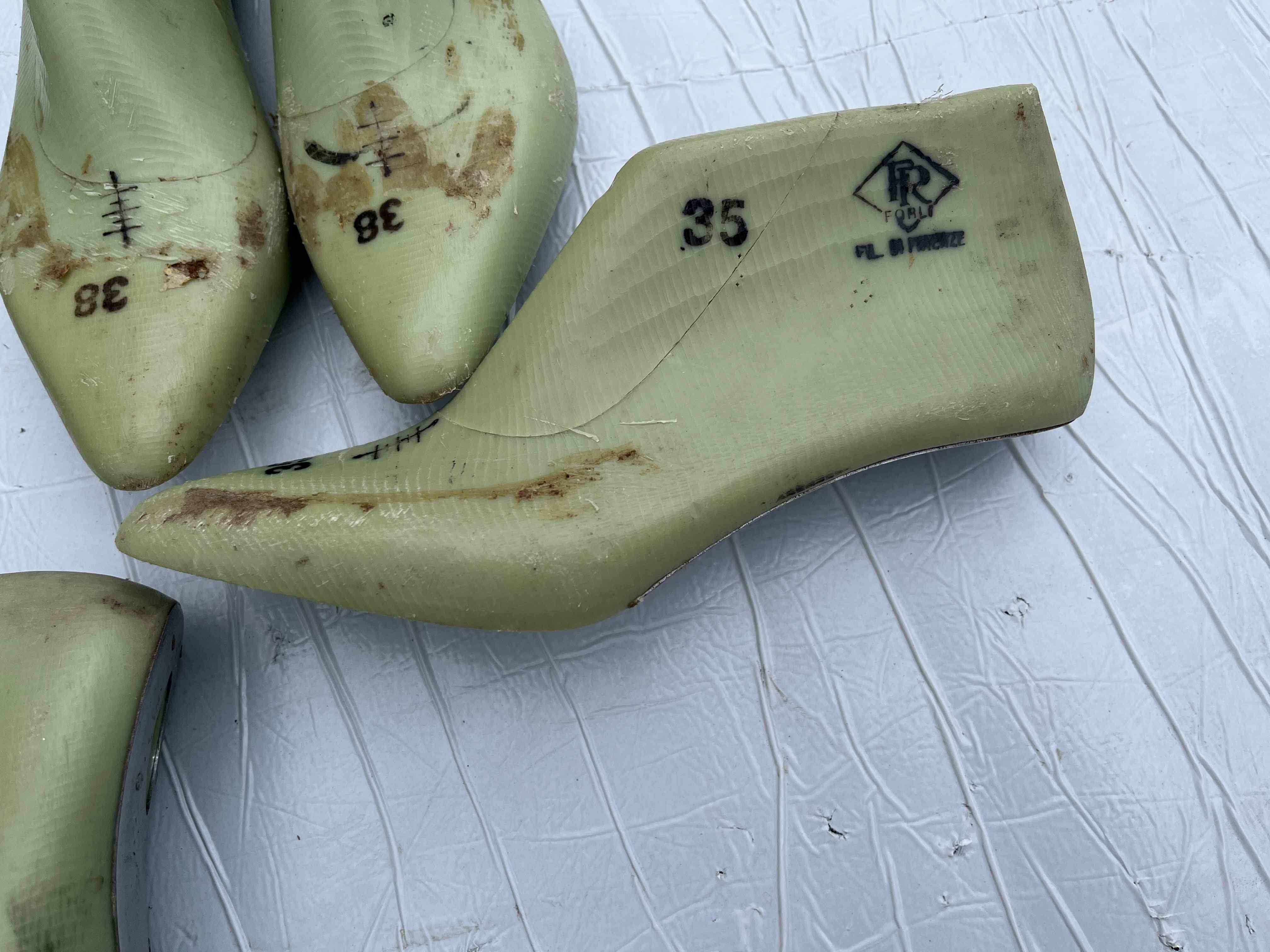 Forme calzolaio dècolletè punta sfilata dal 35 al 40 in vendita - foto 6