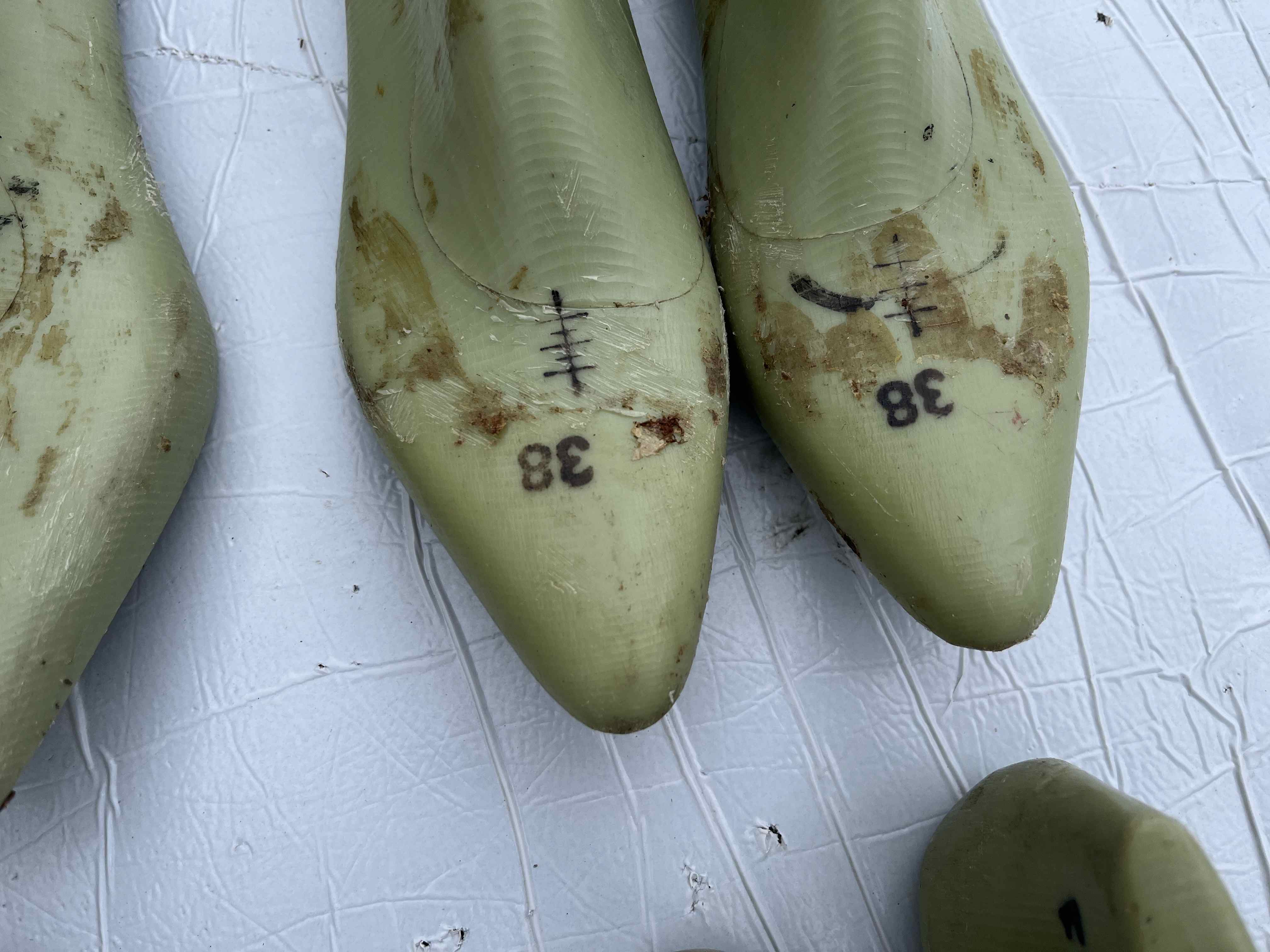 Forme calzolaio dècolletè punta sfilata dal 35 al 40 in vendita - foto 10