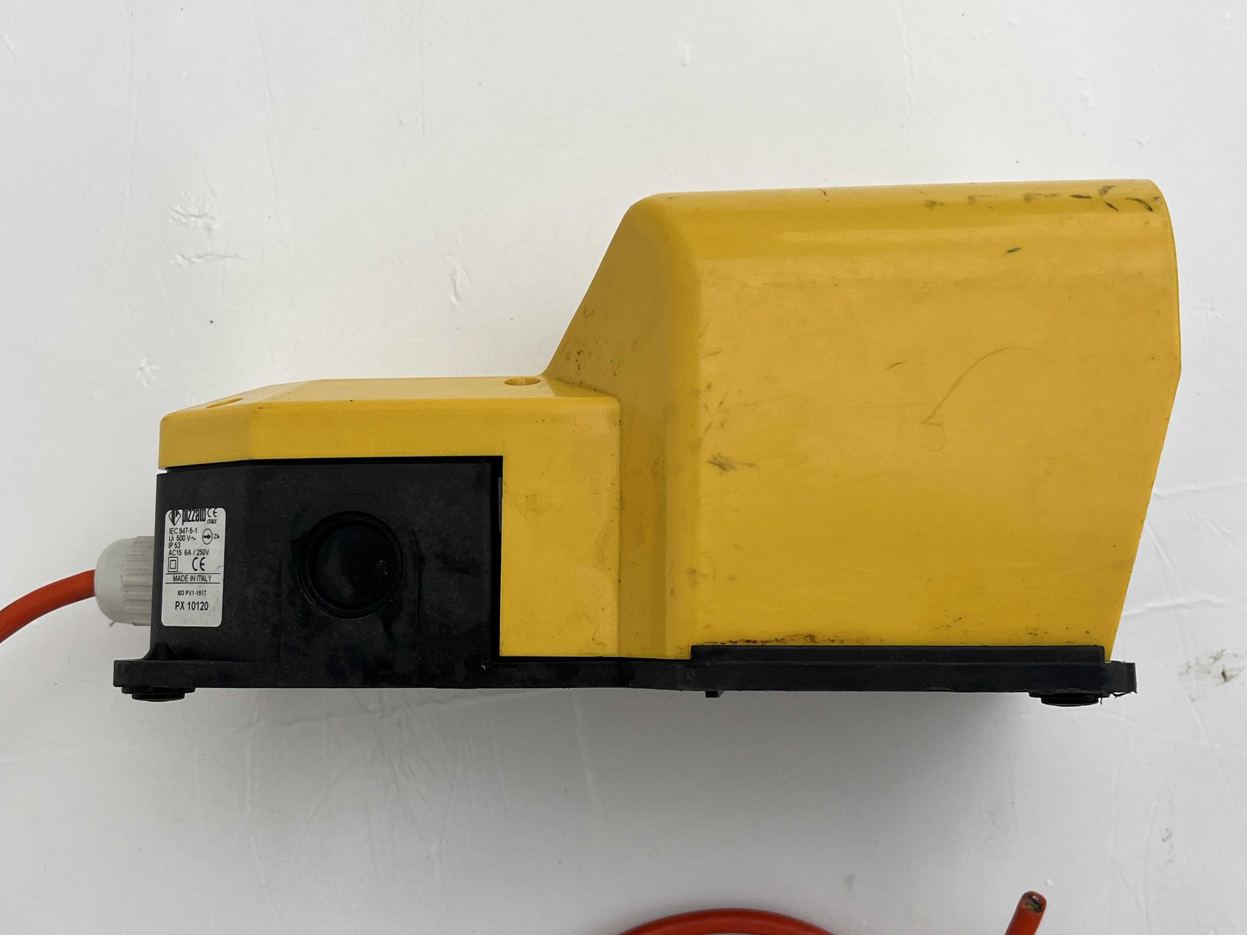 PX 10120 Pizzato Interruttore a pedale singolo in vendita - foto 2