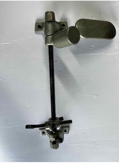 REFREY Leva alzapiedino a ginocchio macchine cucire in vendita - foto 1