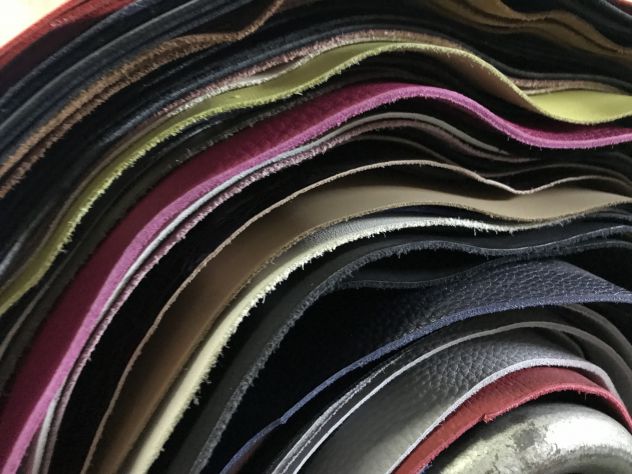 Mezzi vitelli pellame export paesi Africani – KG. 300 in vendita - foto 13
