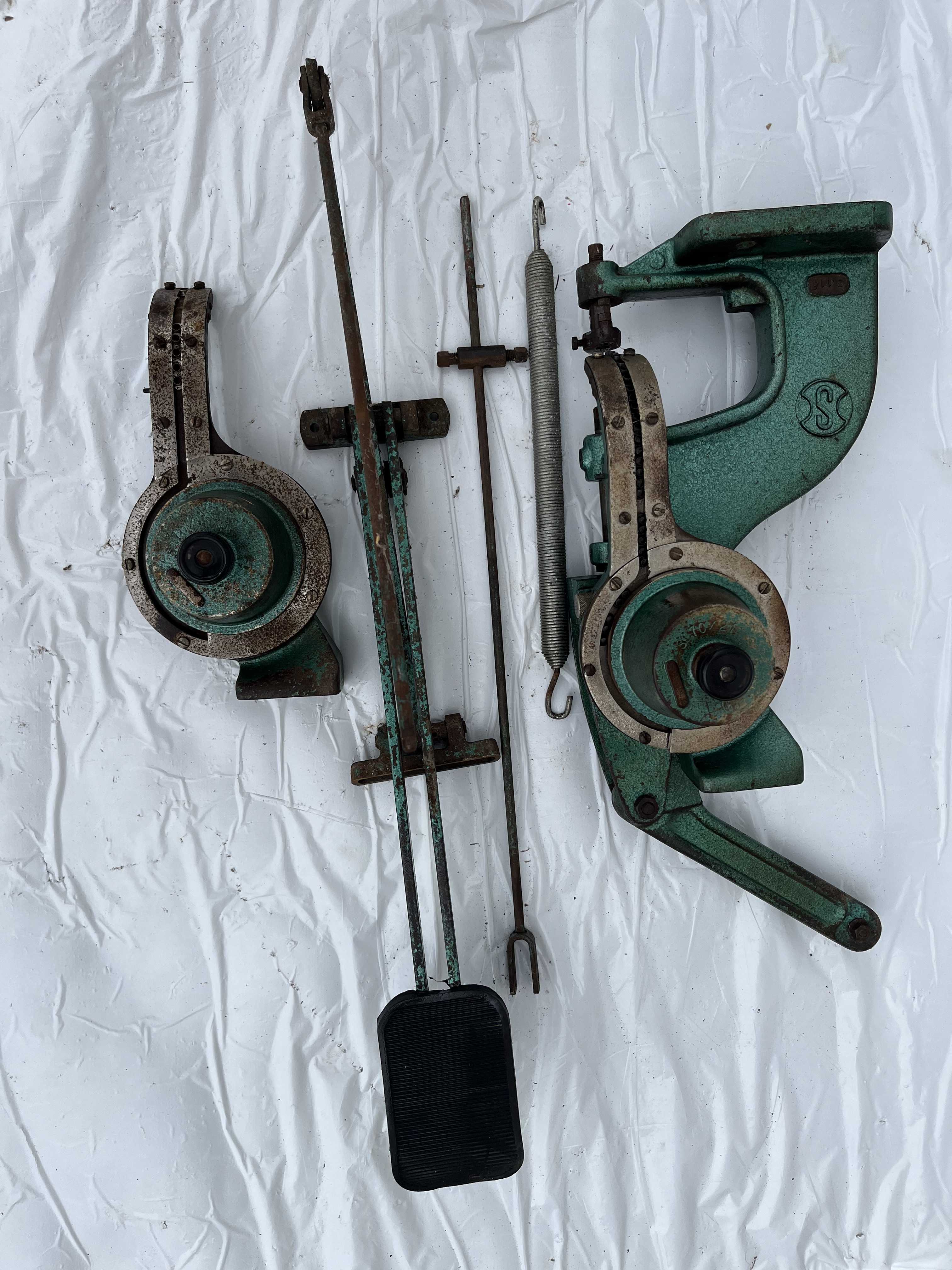 G13 Occhiellatrice a pedale in vendita - foto 6