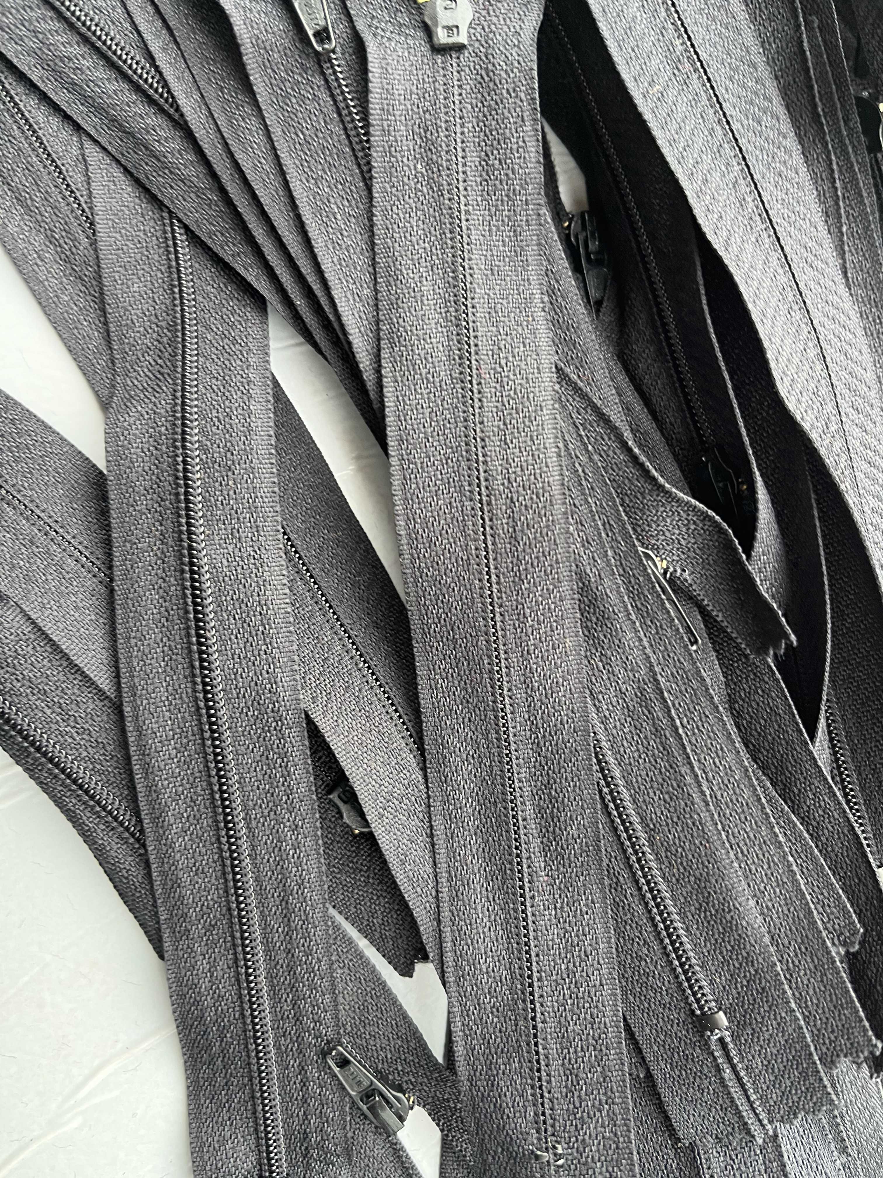 Stock cerniere zip colori vari - Pezzi 2.000 in vendita - foto 5