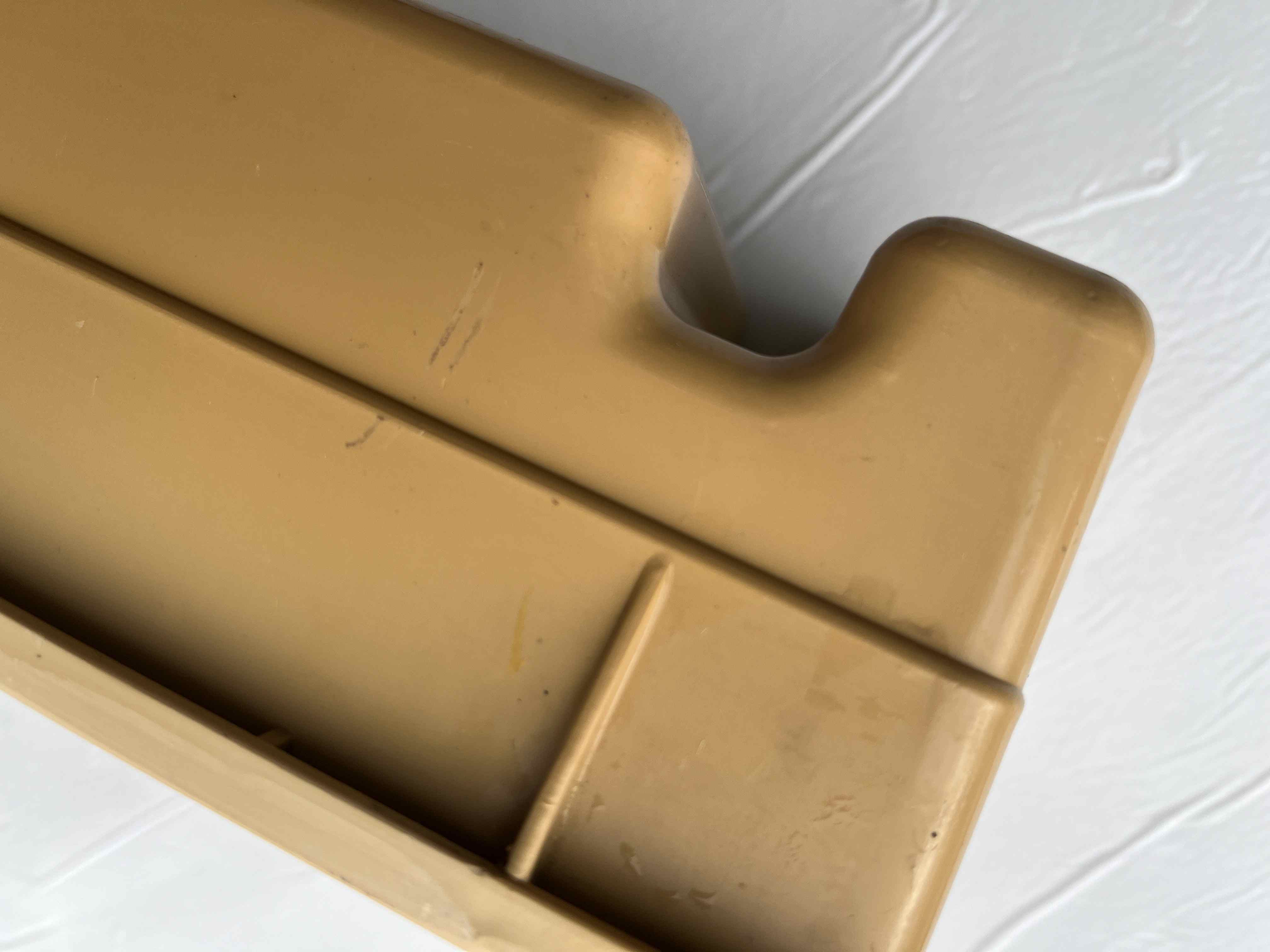 Cassetto in plastica per tavolo macchina da cucire  in vendita - foto 9