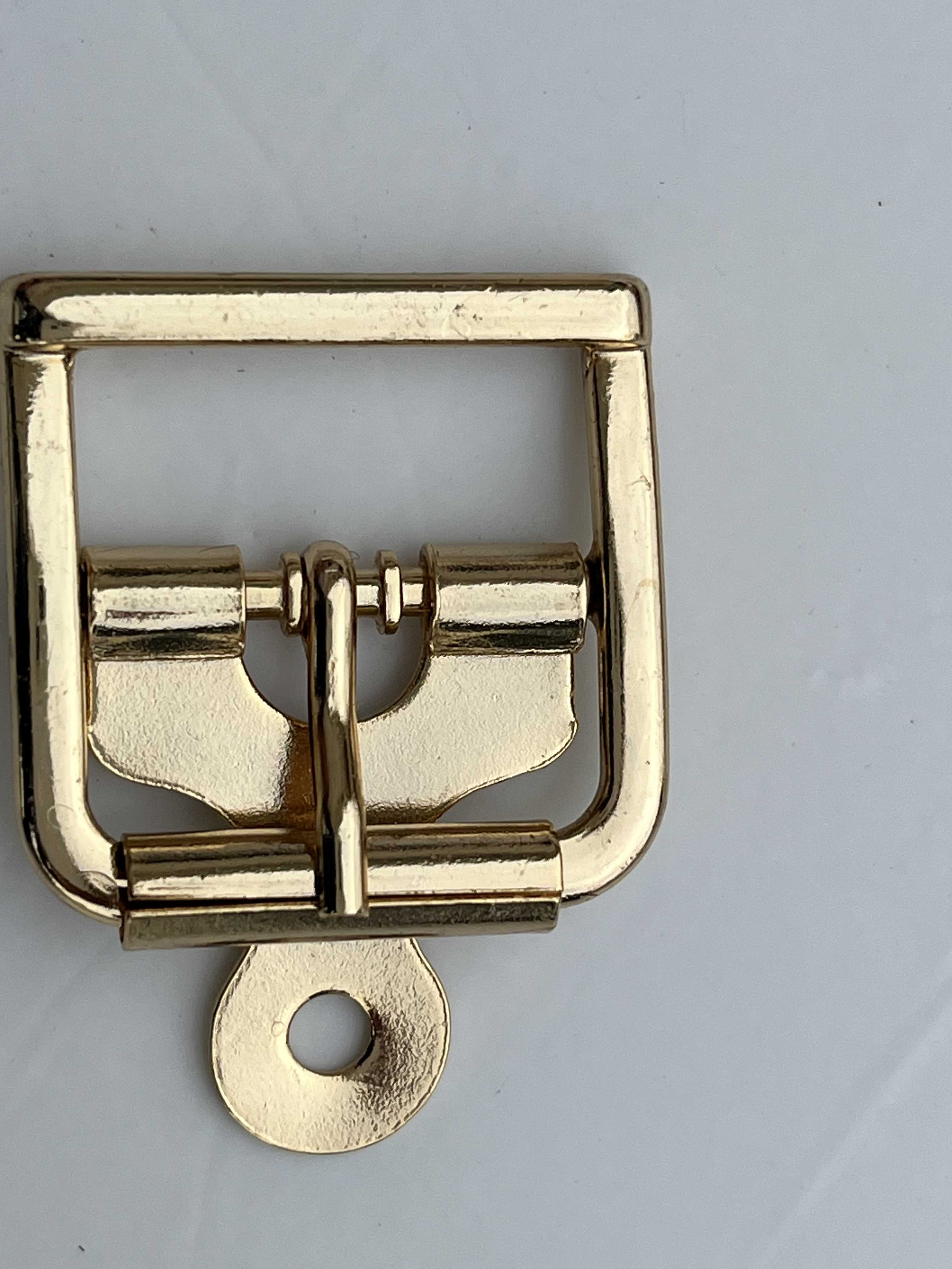 Lotto Fibbie a rivetto metallo oro da 25 mm – Pz. 1.000 in vendita - foto 4