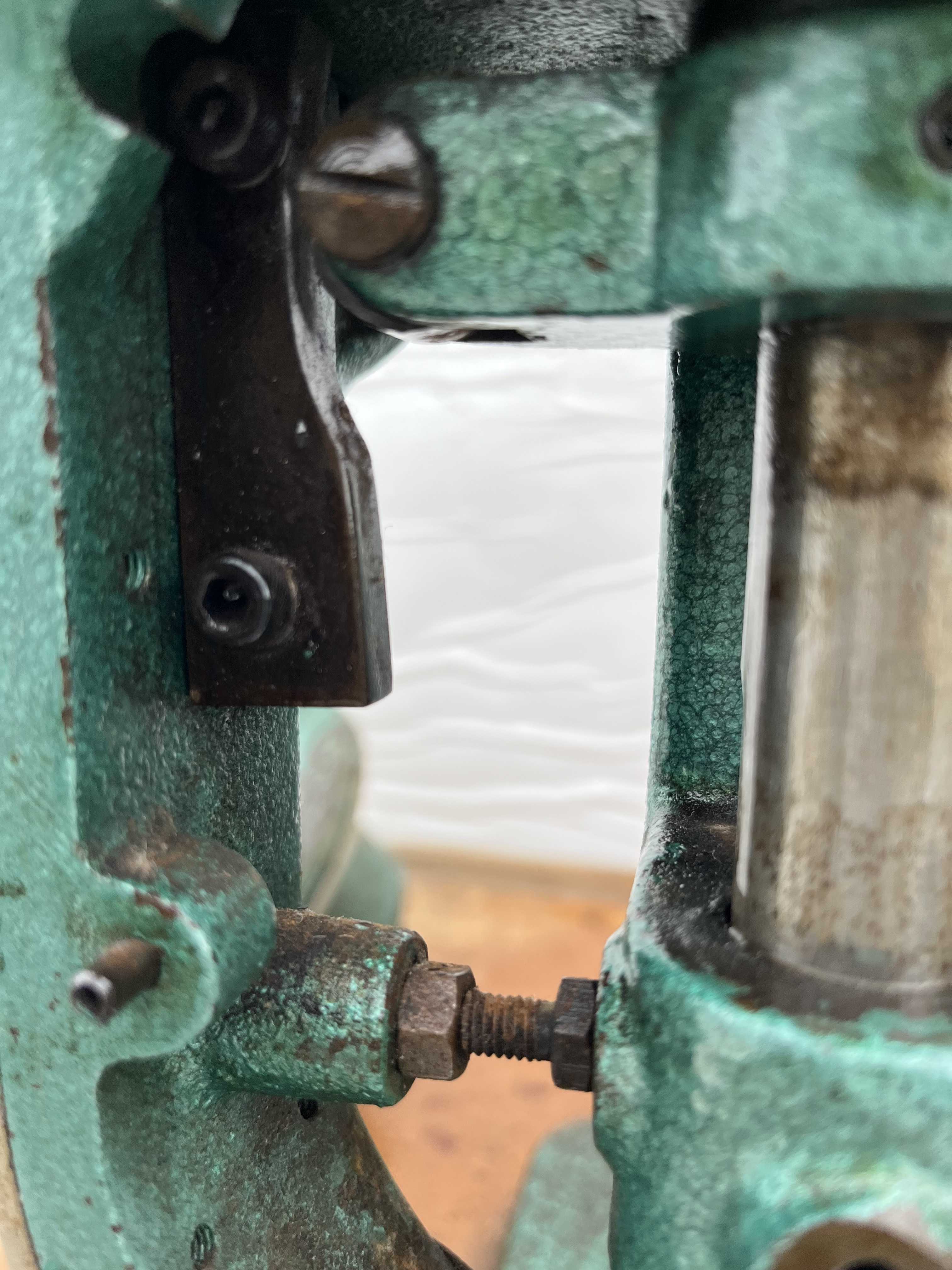 G13 Occhiellatrice a pedale in vendita - foto 11