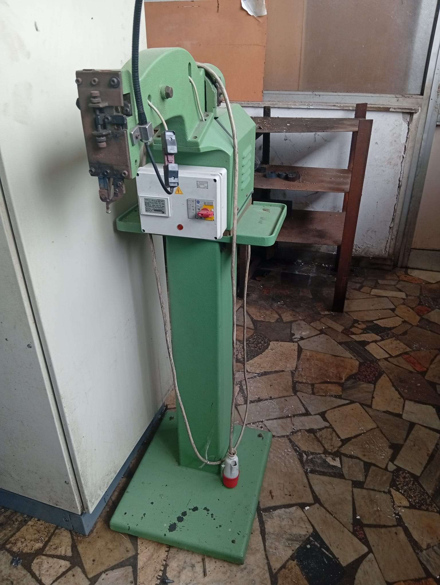 Lavorazione pelli e cuoio in vendita