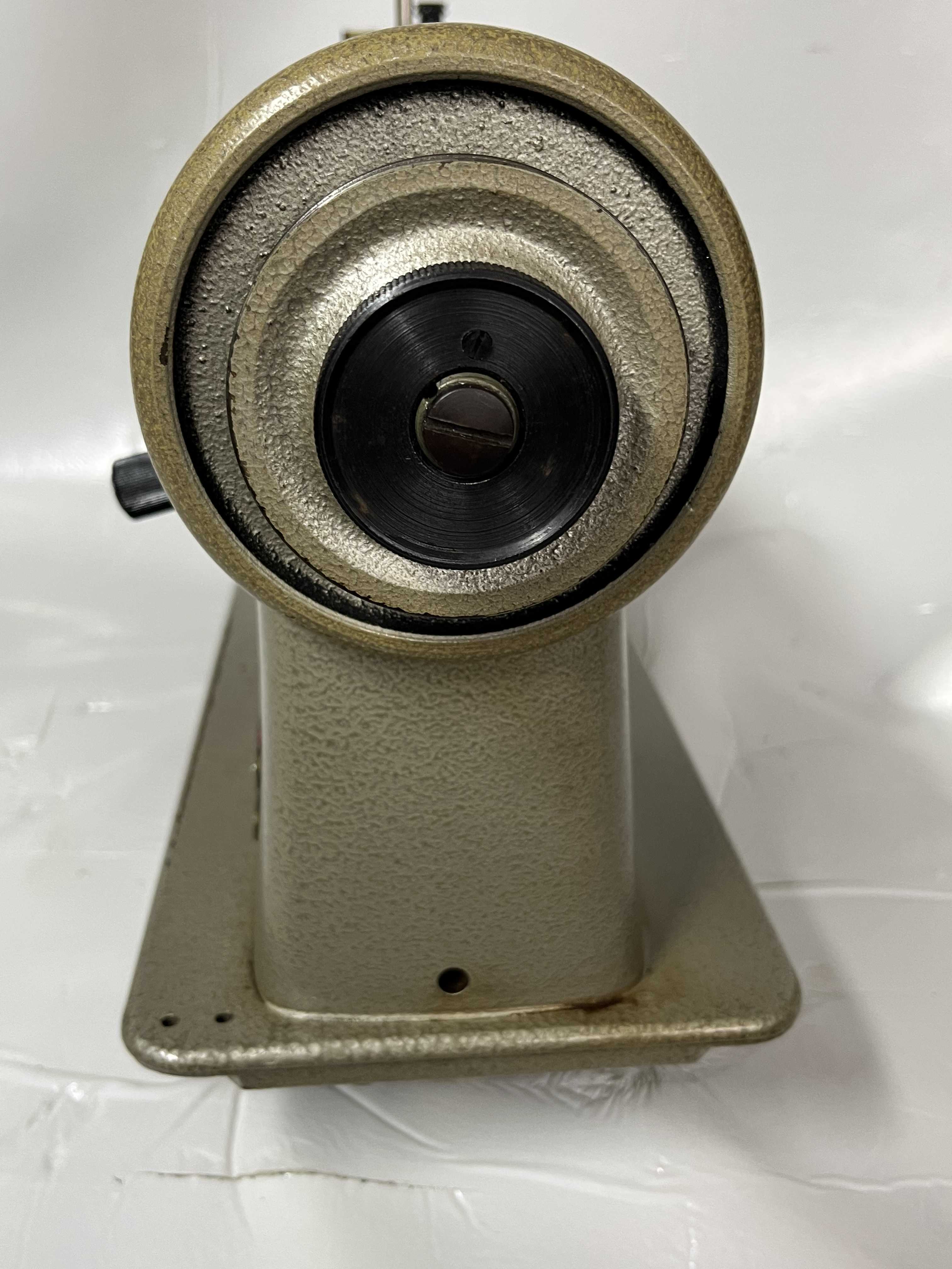 PFAFF 138 zig zag  Like New Conditions  in vendita - foto 3