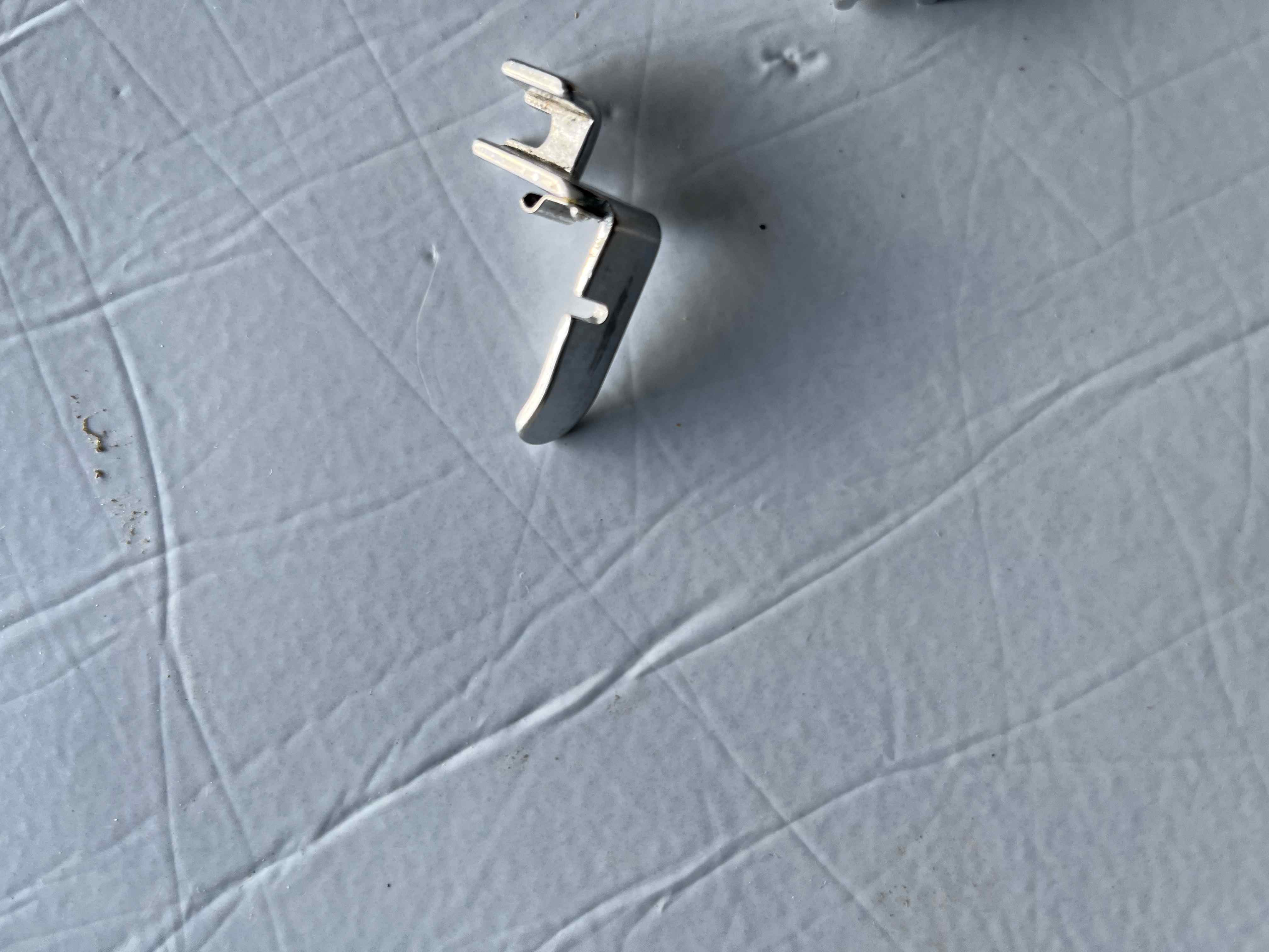 10 piedini per macchine da cucire zig zag Refrey in vendita - foto 11