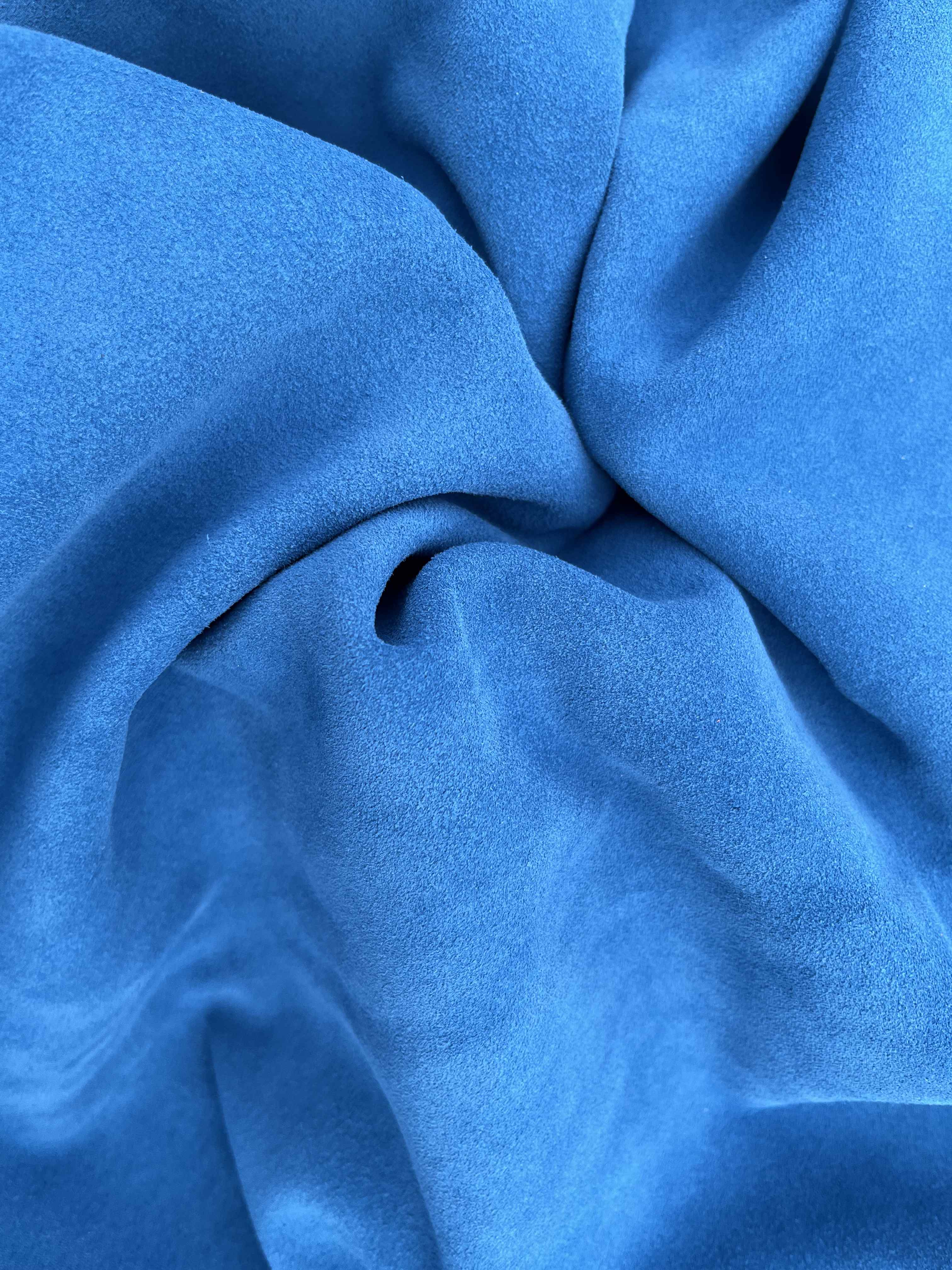 Stock pellame scamosciato colori vari per export in vendita - foto 1